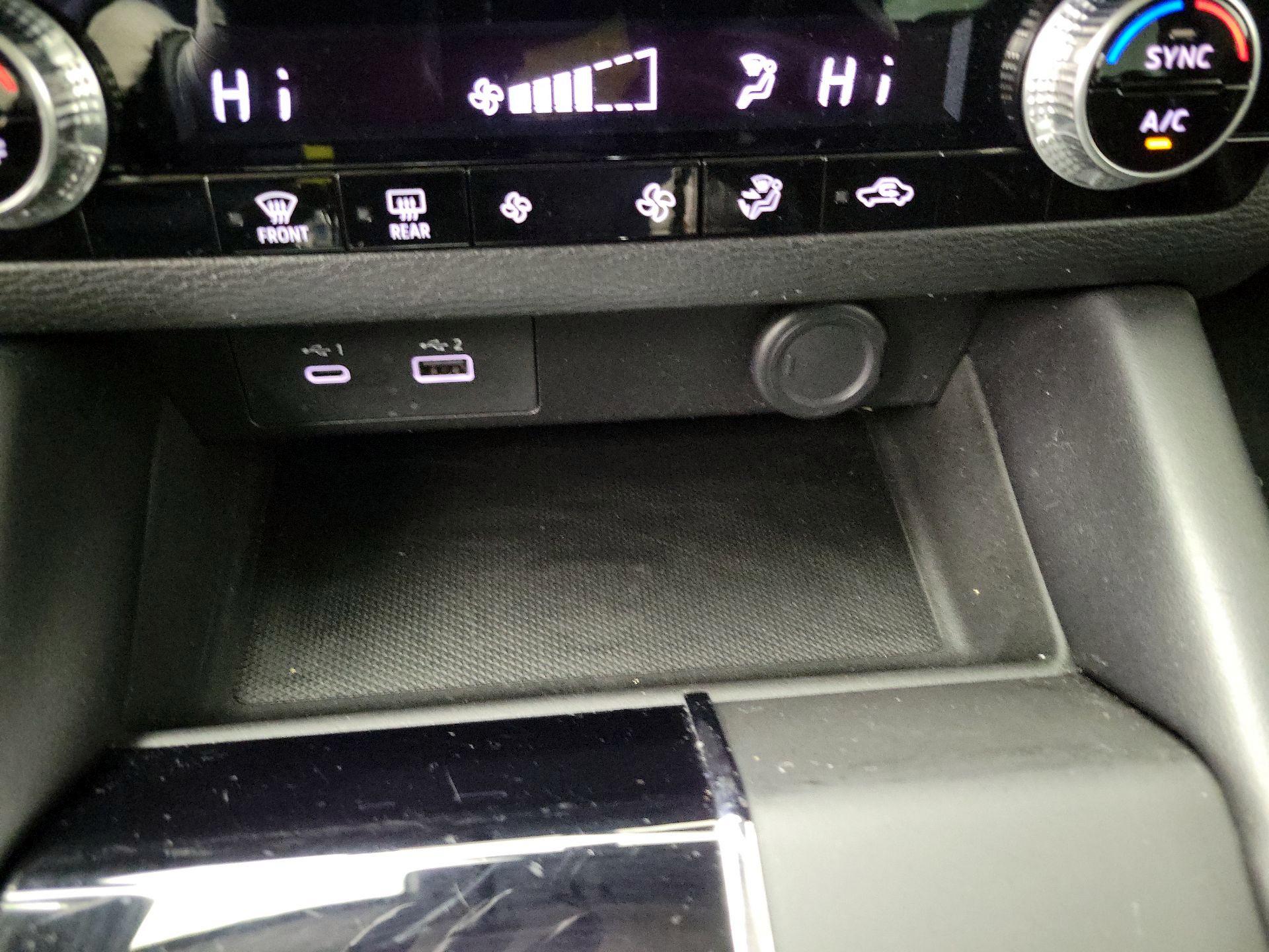 Thumbnail: 2022 Mitsubishi Outlander - 18