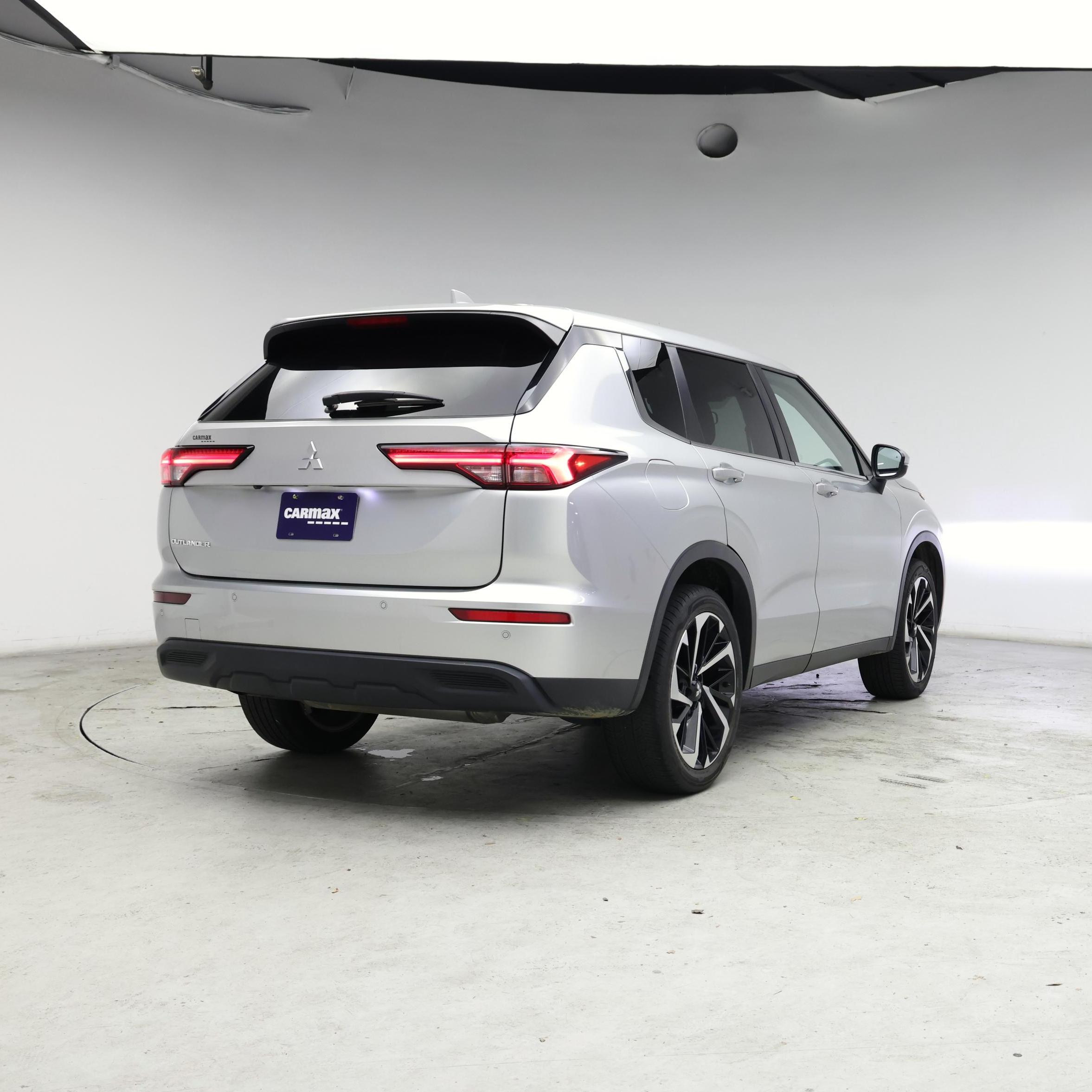 Thumbnail: 2022 Mitsubishi Outlander - 8