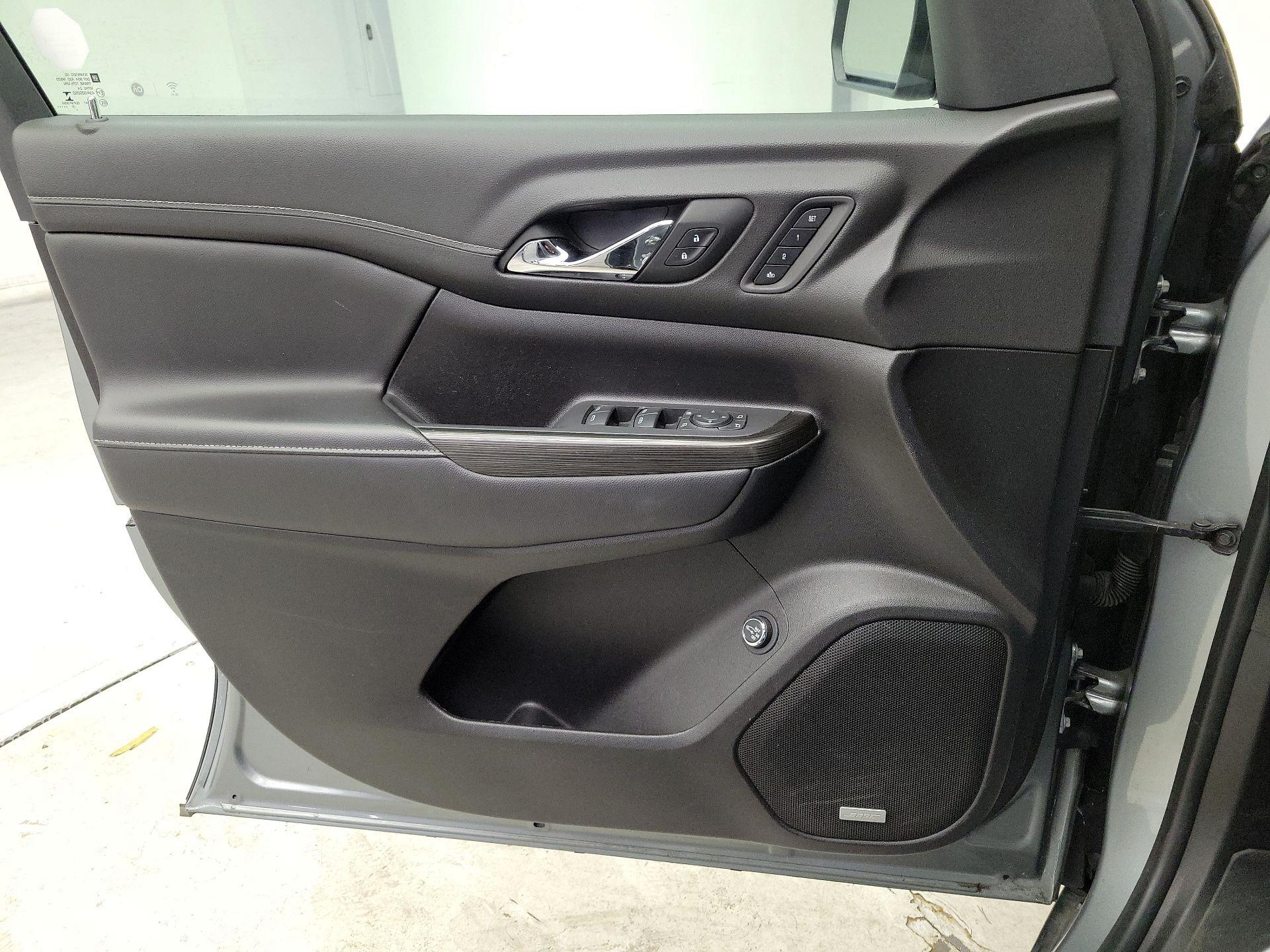 Thumbnail: 2023 GMC Acadia - 10