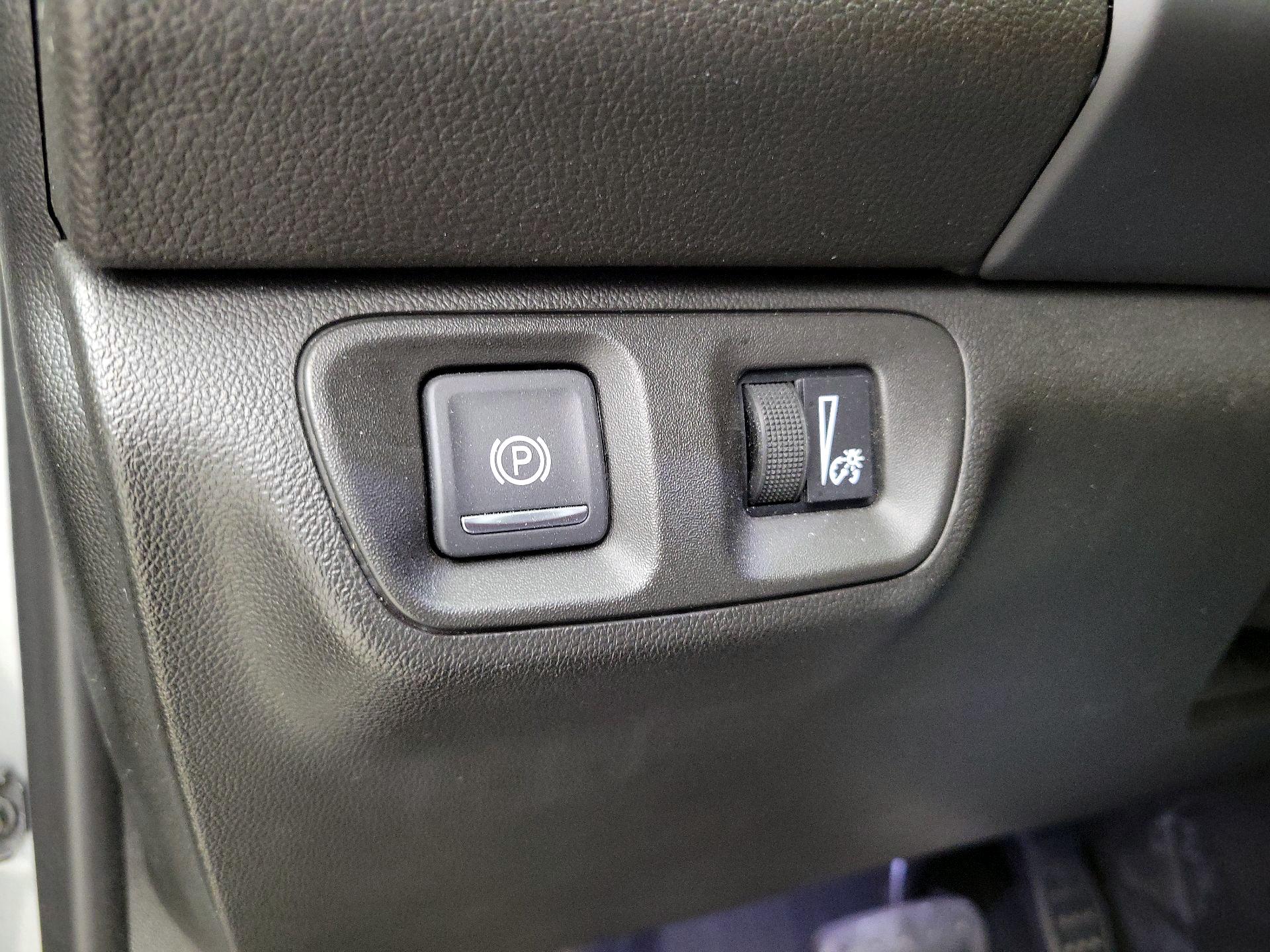 Thumbnail: 2023 GMC Acadia - 11