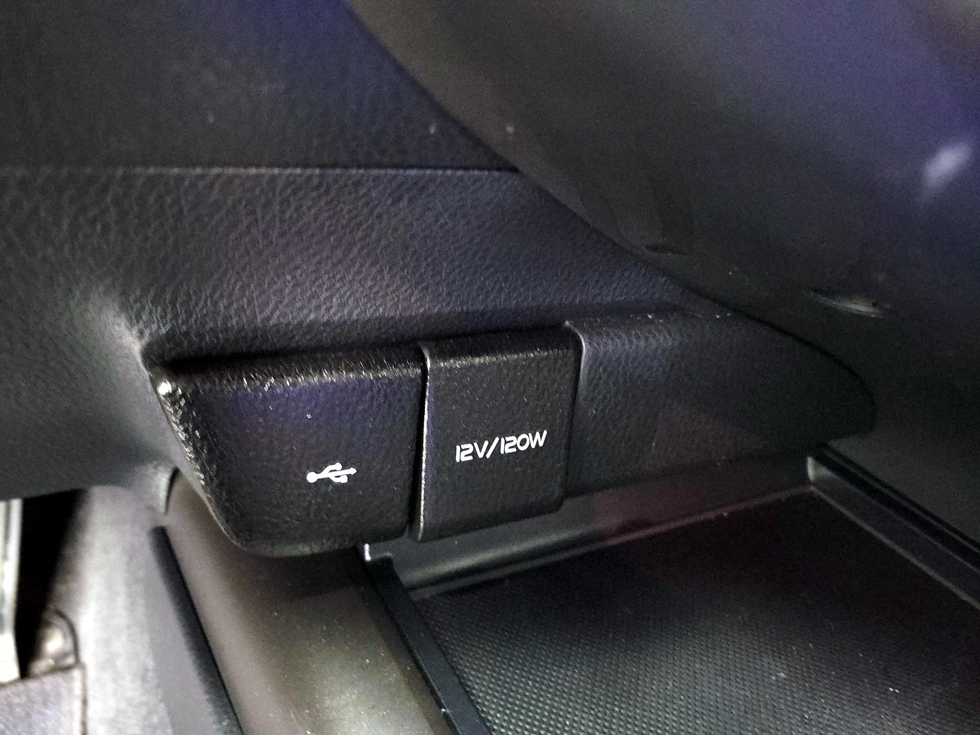 Thumbnail: 2023 Toyota Camry - 18