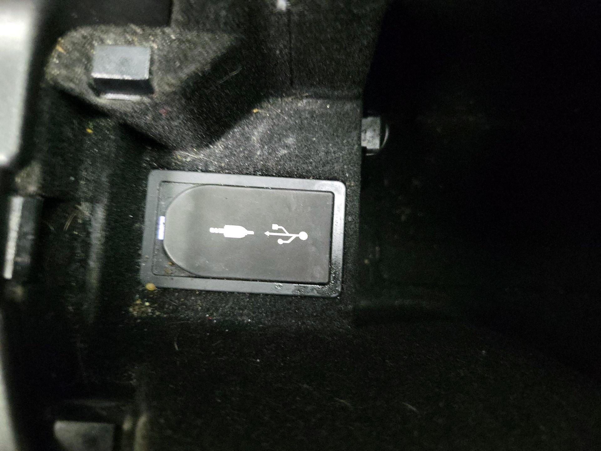 Thumbnail: 2016 Lexus IS - 18