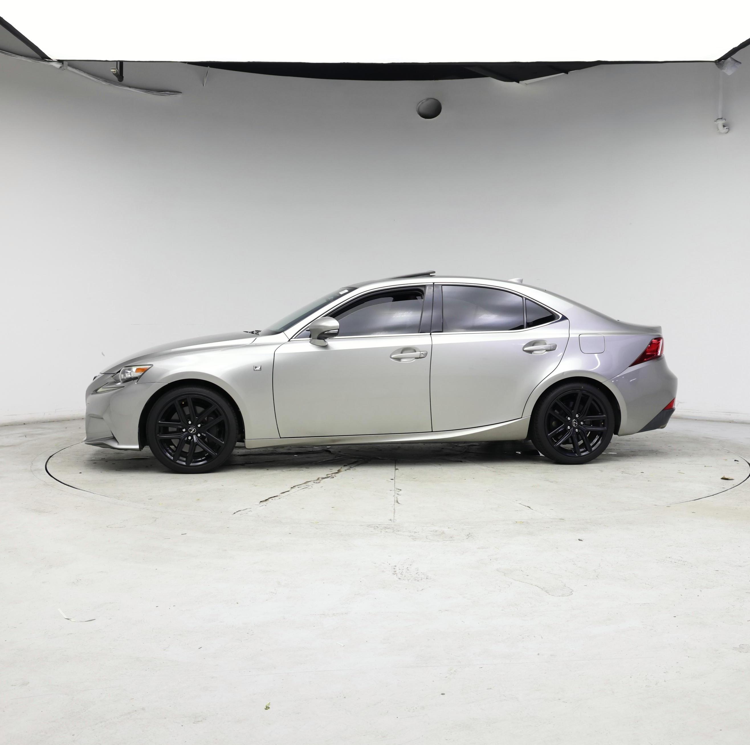 Thumbnail: 2016 Lexus IS - 3