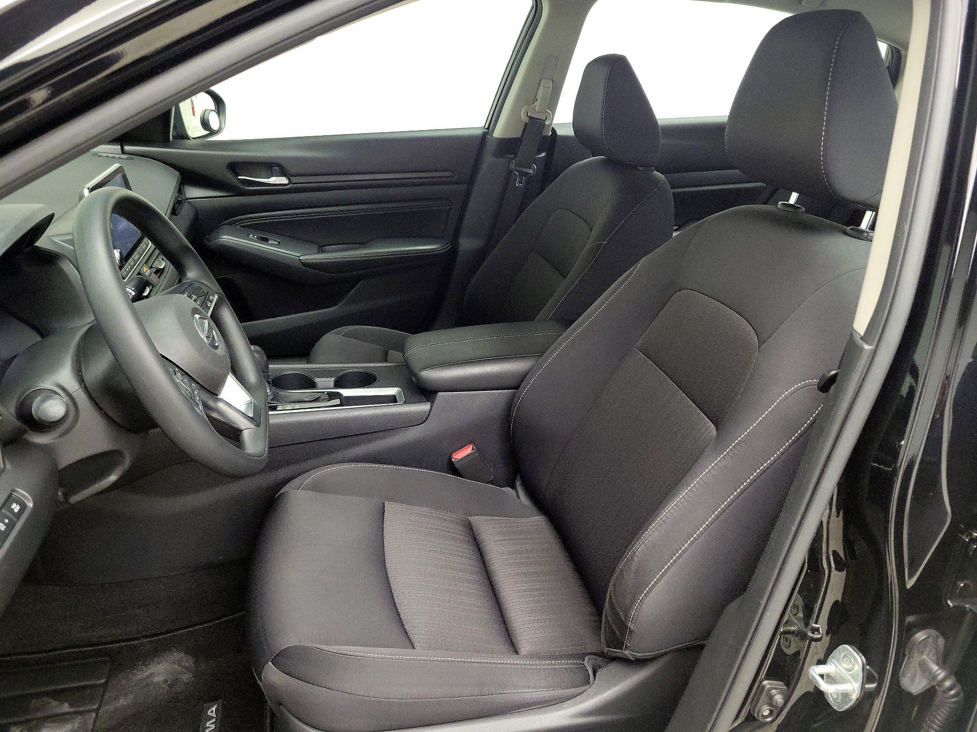 Thumbnail: 2020 Nissan Altima - 11