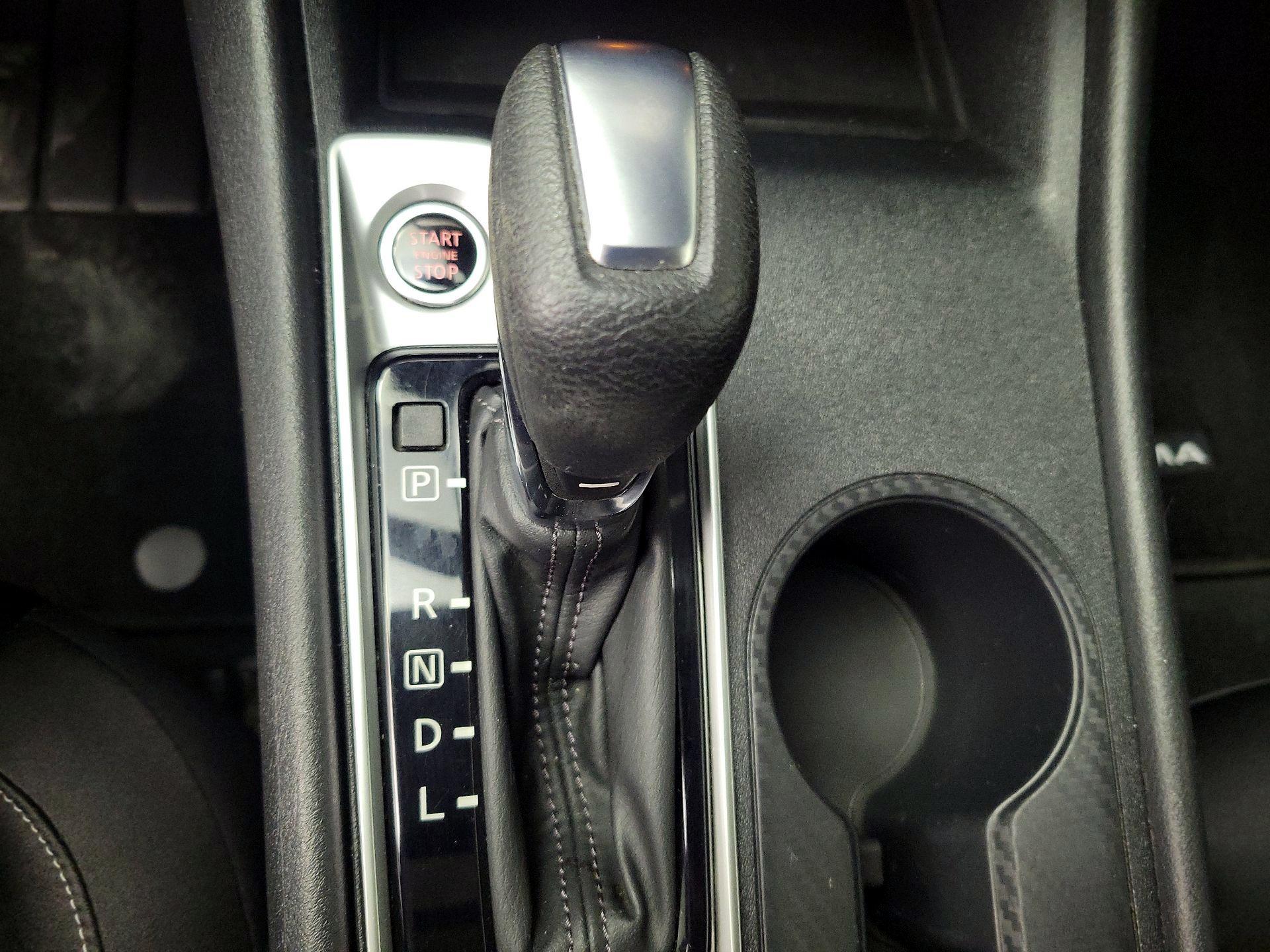 Thumbnail: 2020 Nissan Altima - 17