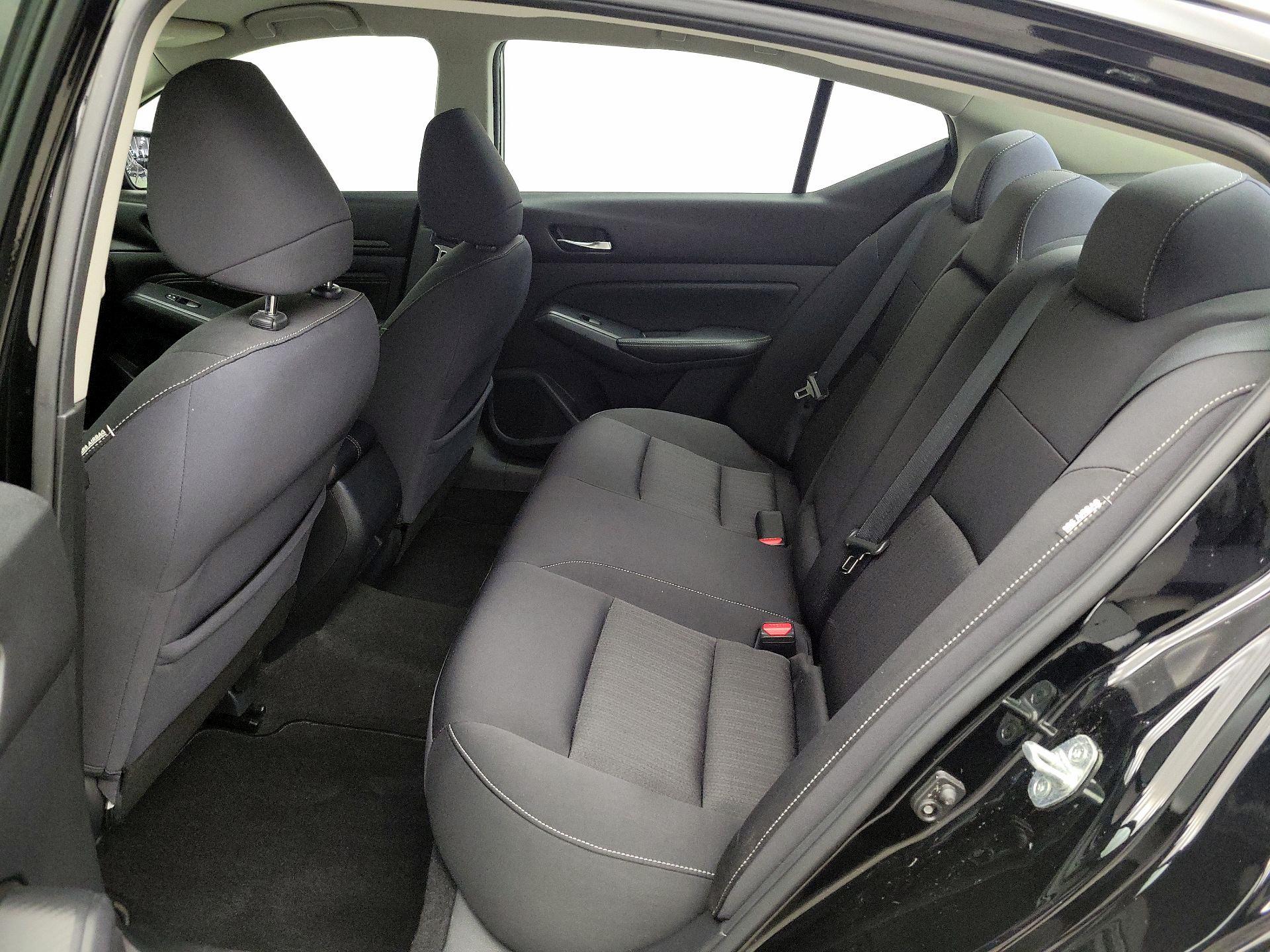 Thumbnail: 2020 Nissan Altima - 19