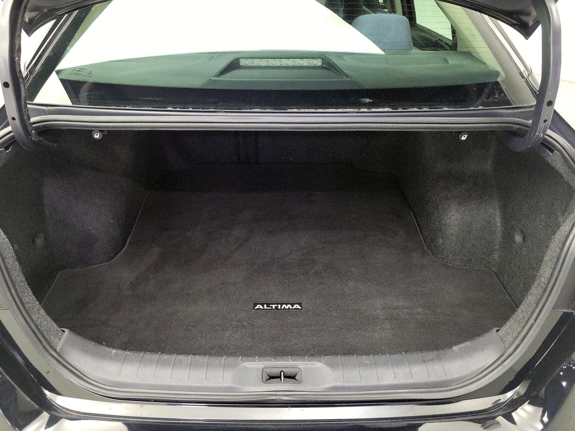 Thumbnail: 2020 Nissan Altima - 20