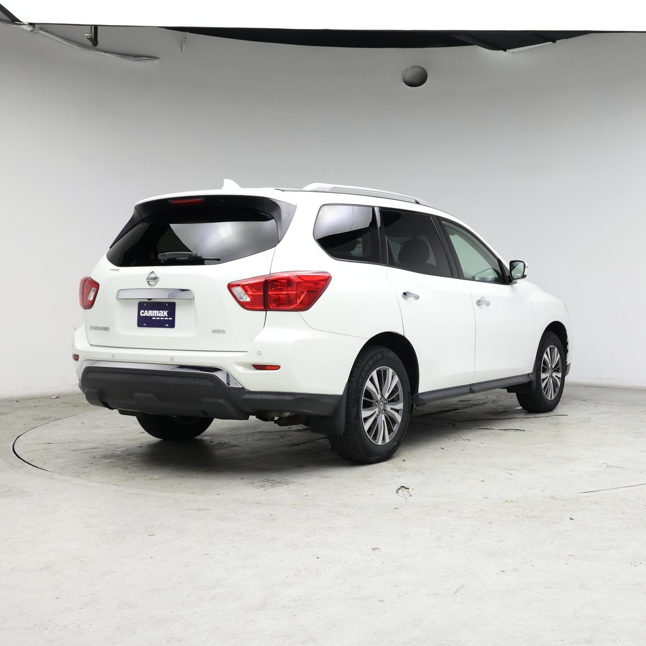 Thumbnail: 2019 Nissan Pathfinder - 8