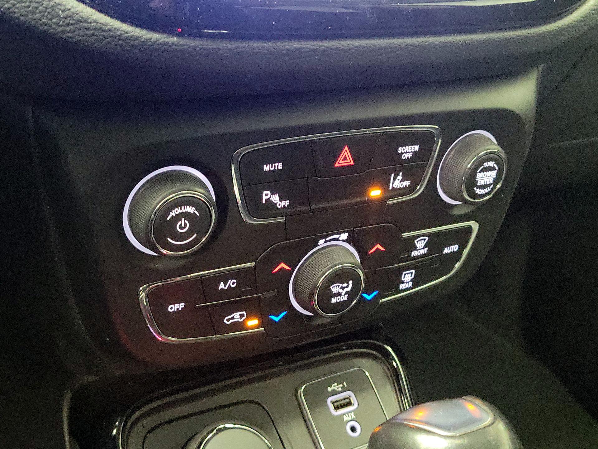 Thumbnail: 2021 Jeep Compass - 16