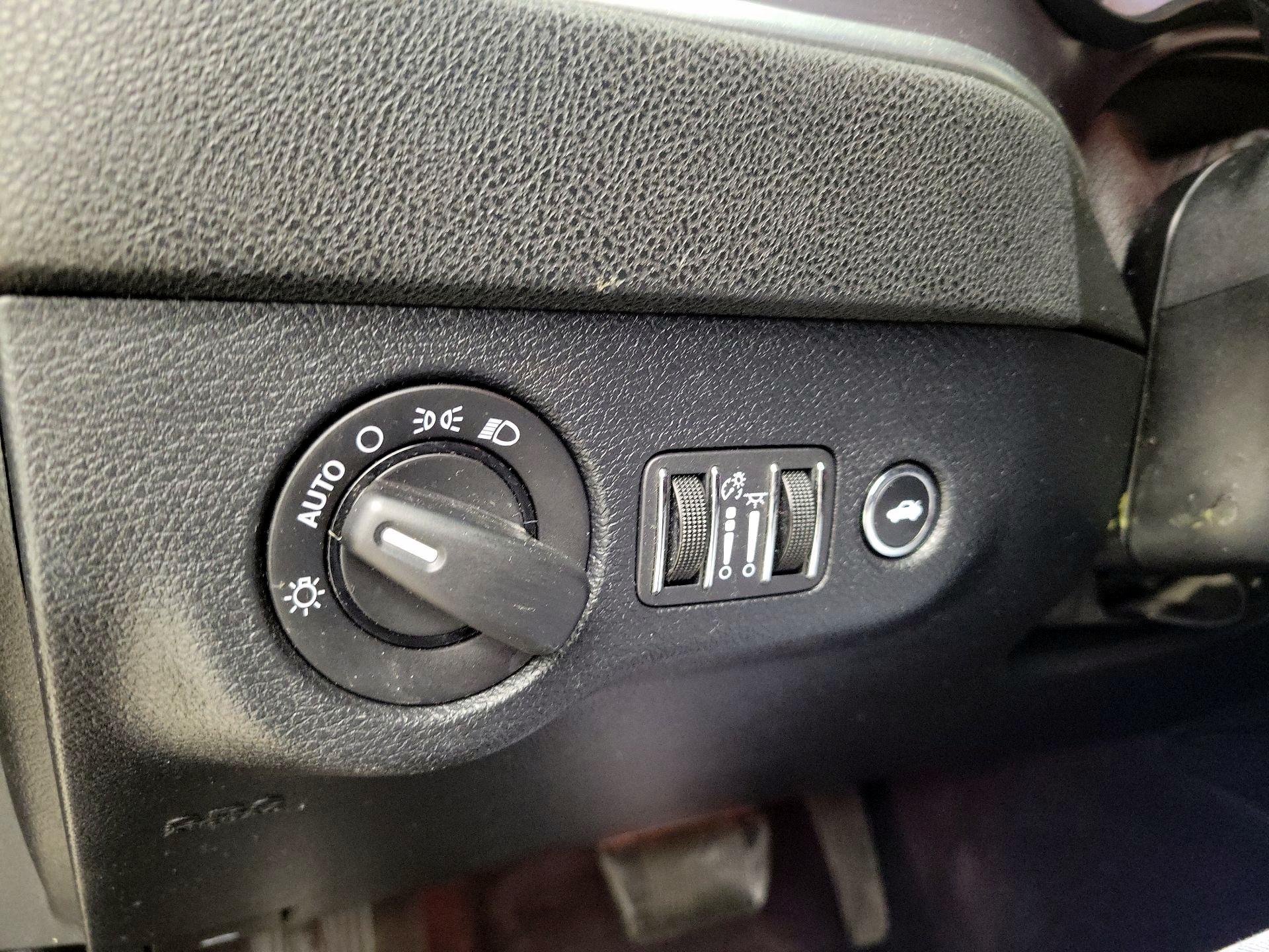 Thumbnail: 2017 Dodge Charger - 13