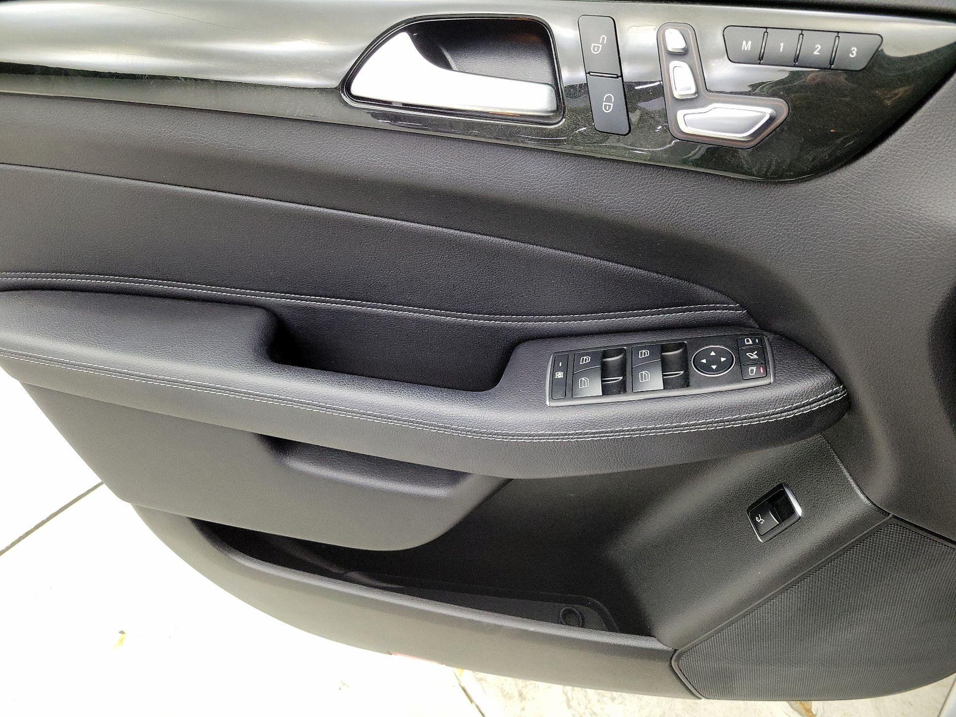 Thumbnail: 2019 Mercedes-Benz GLE - 12