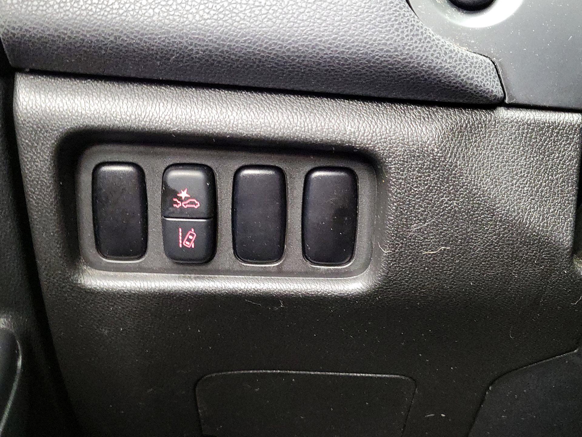 Thumbnail: 2021 Mitsubishi Outlander Sport - 13