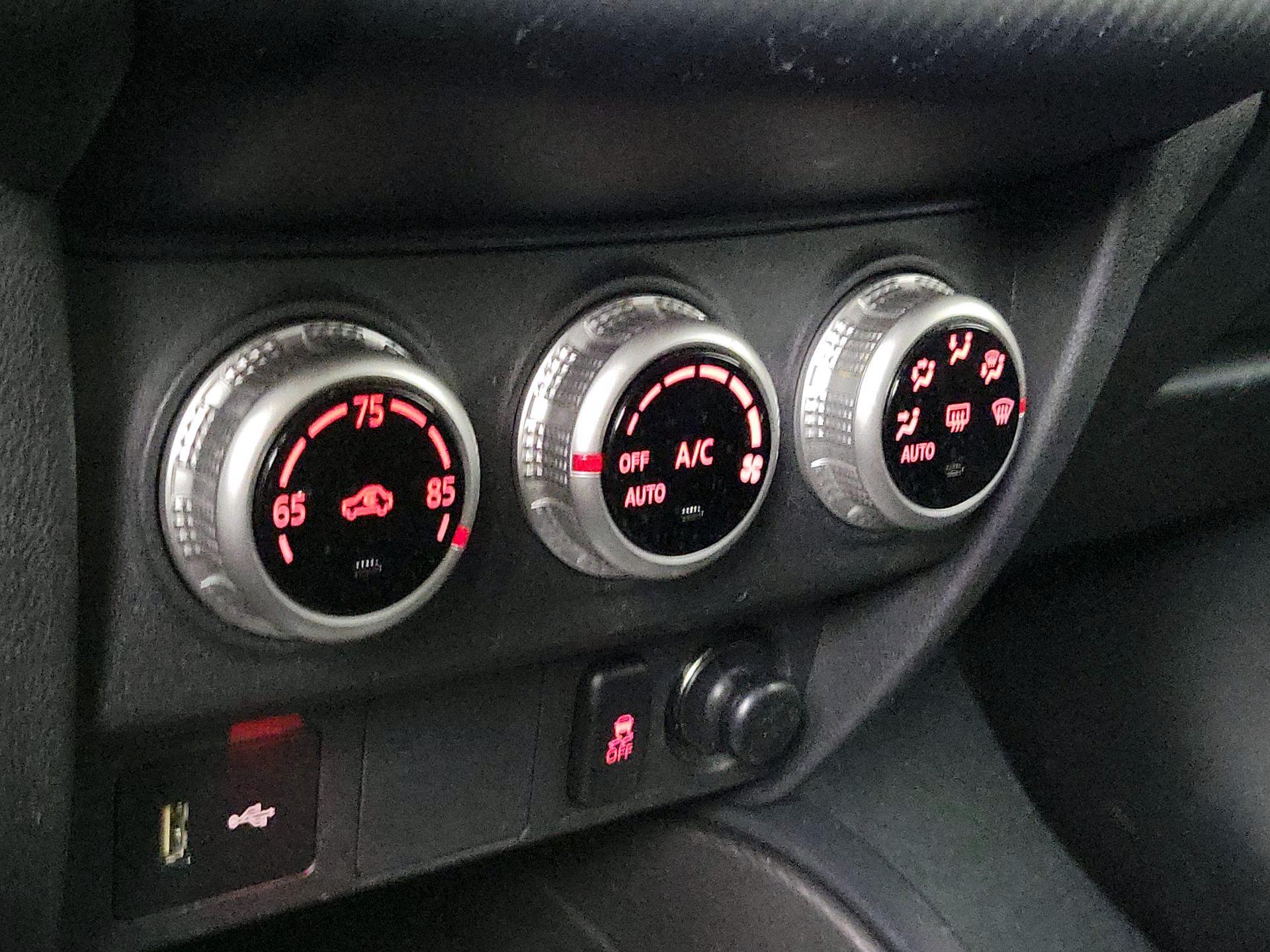 Thumbnail: 2021 Mitsubishi Outlander Sport - 16