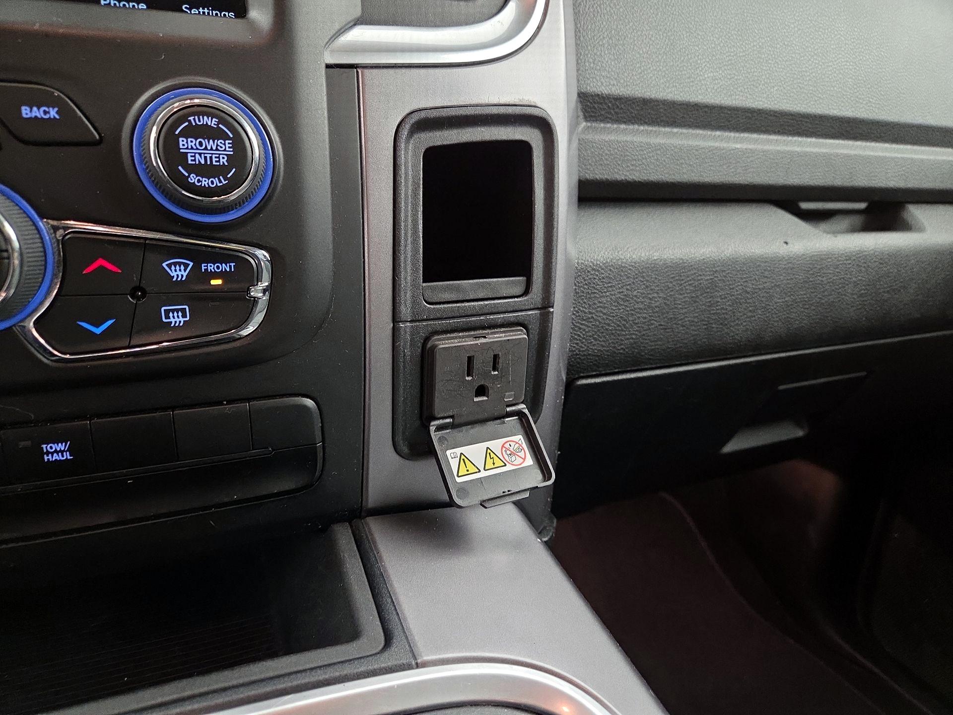 Thumbnail: 2023 RAM 1500 Classic - 18