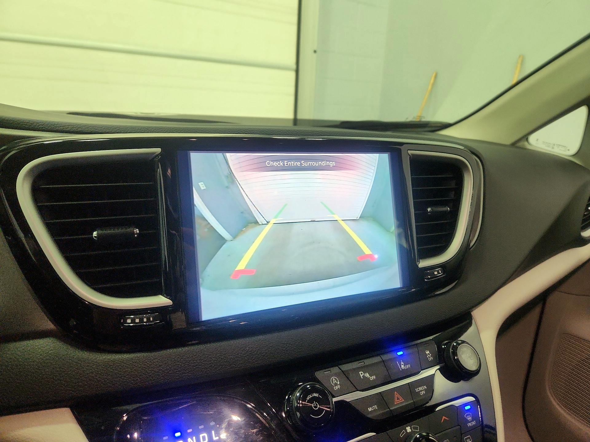 Thumbnail: 2024 Chrysler Pacifica - 14