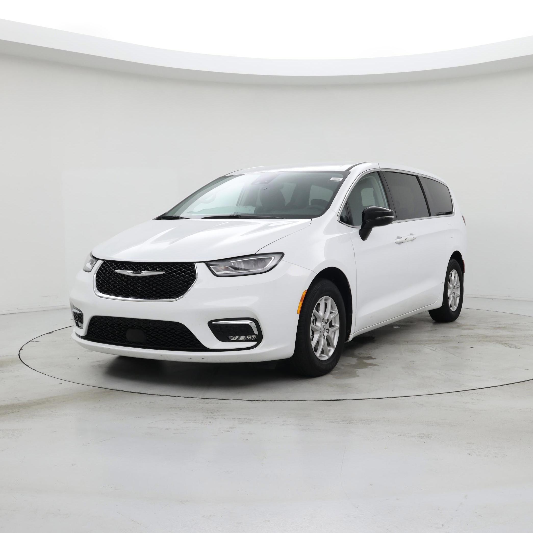 Thumbnail: 2024 Chrysler Pacifica - 4