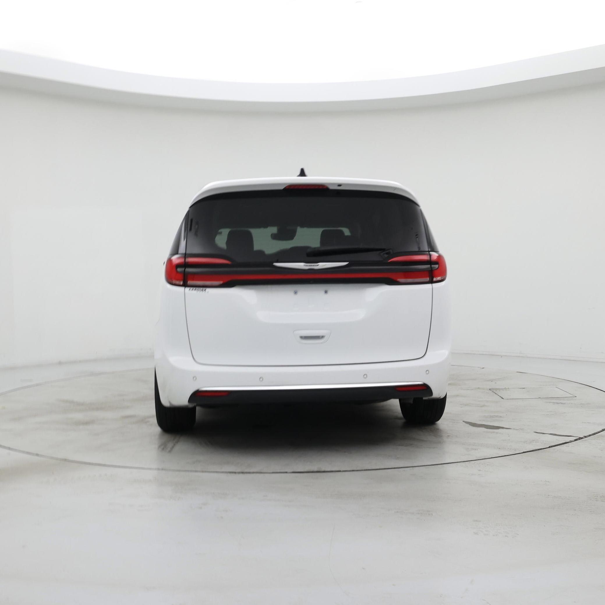 Thumbnail: 2024 Chrysler Pacifica - 6