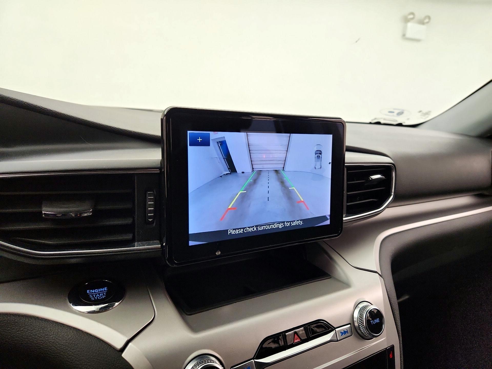 Thumbnail: 2022 Ford Explorer - 14