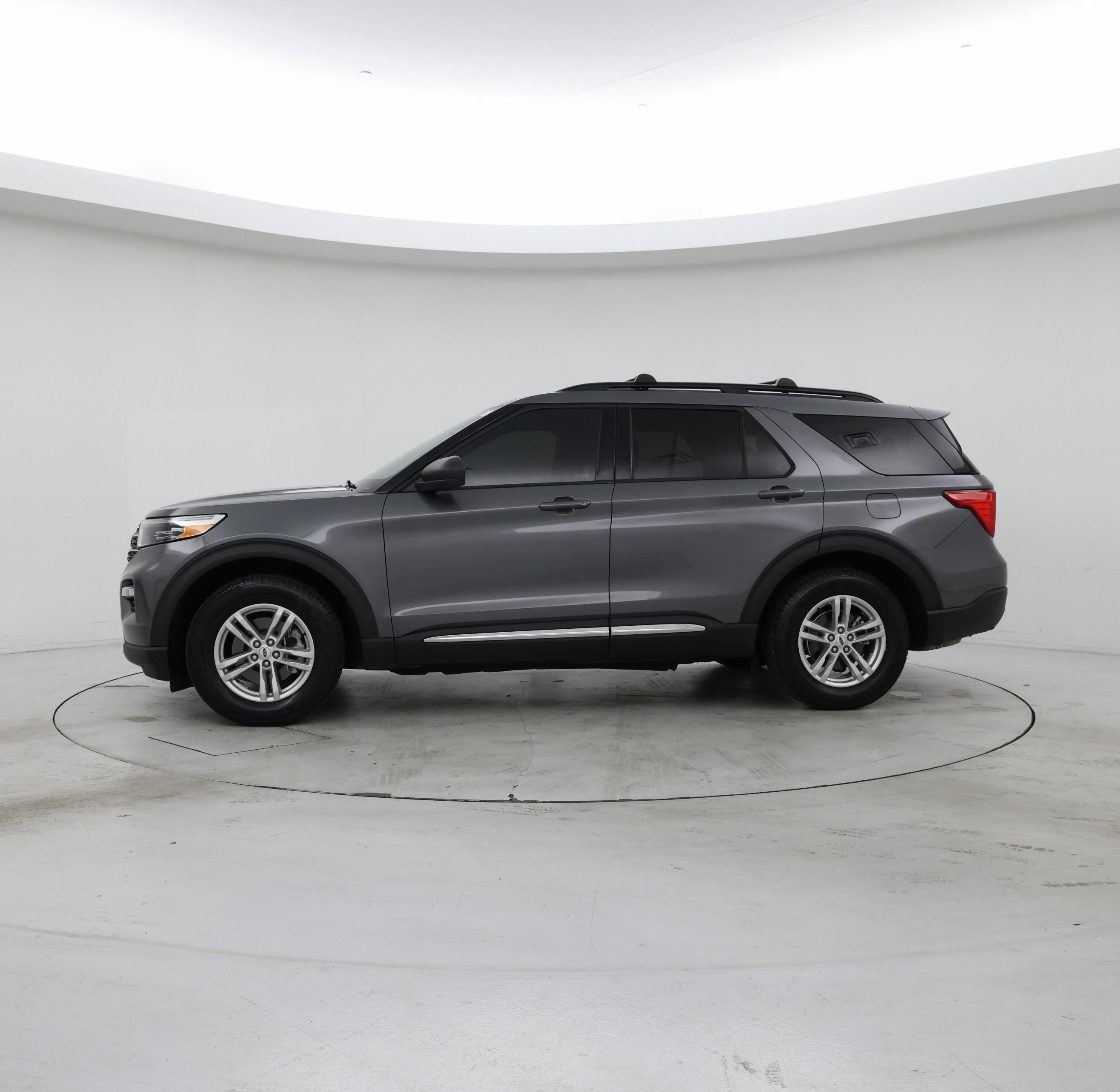 Thumbnail: 2022 Ford Explorer - 3