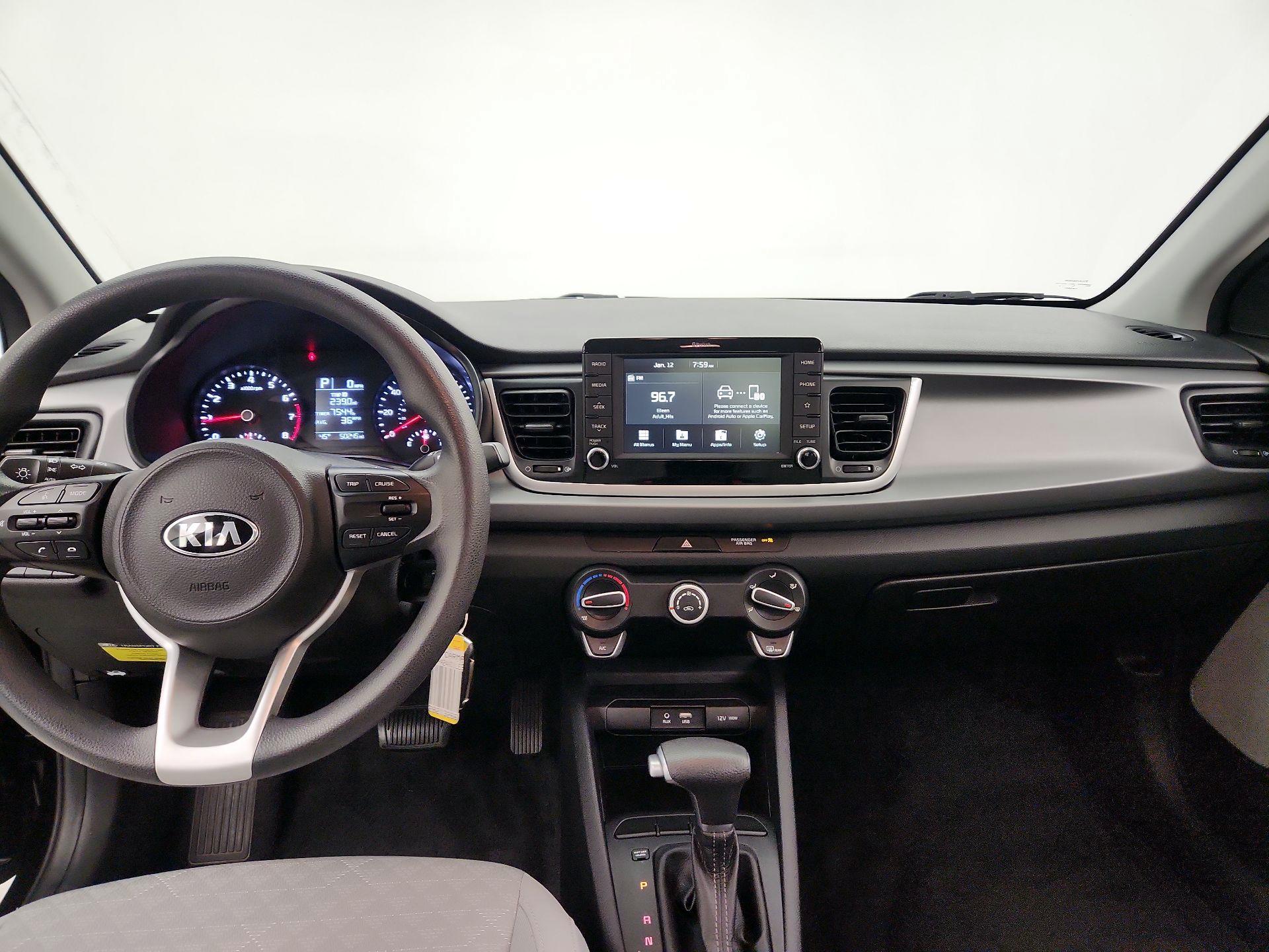 Thumbnail: 2020 Kia Rio - 9