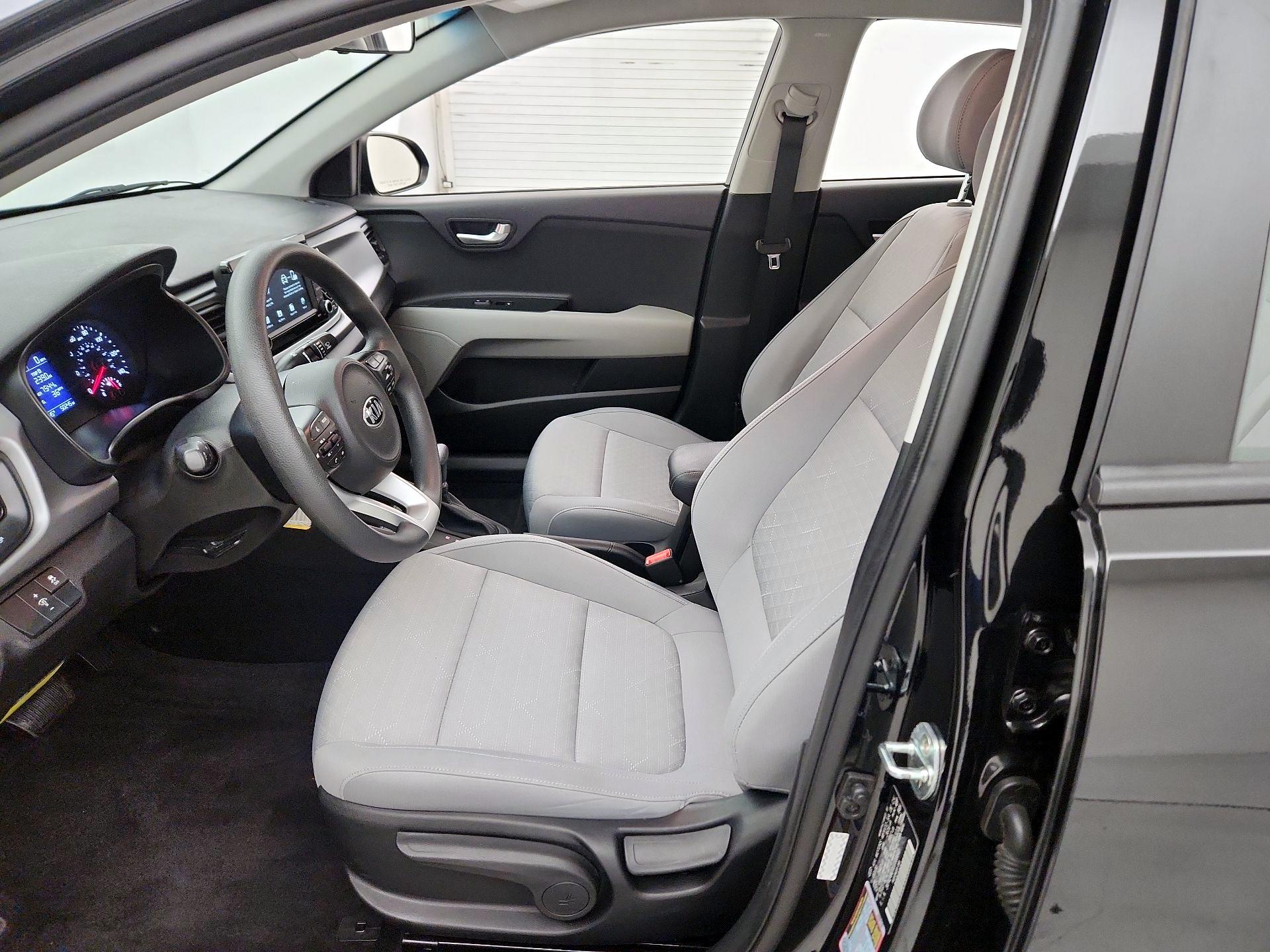 Thumbnail: 2020 Kia Rio - 11