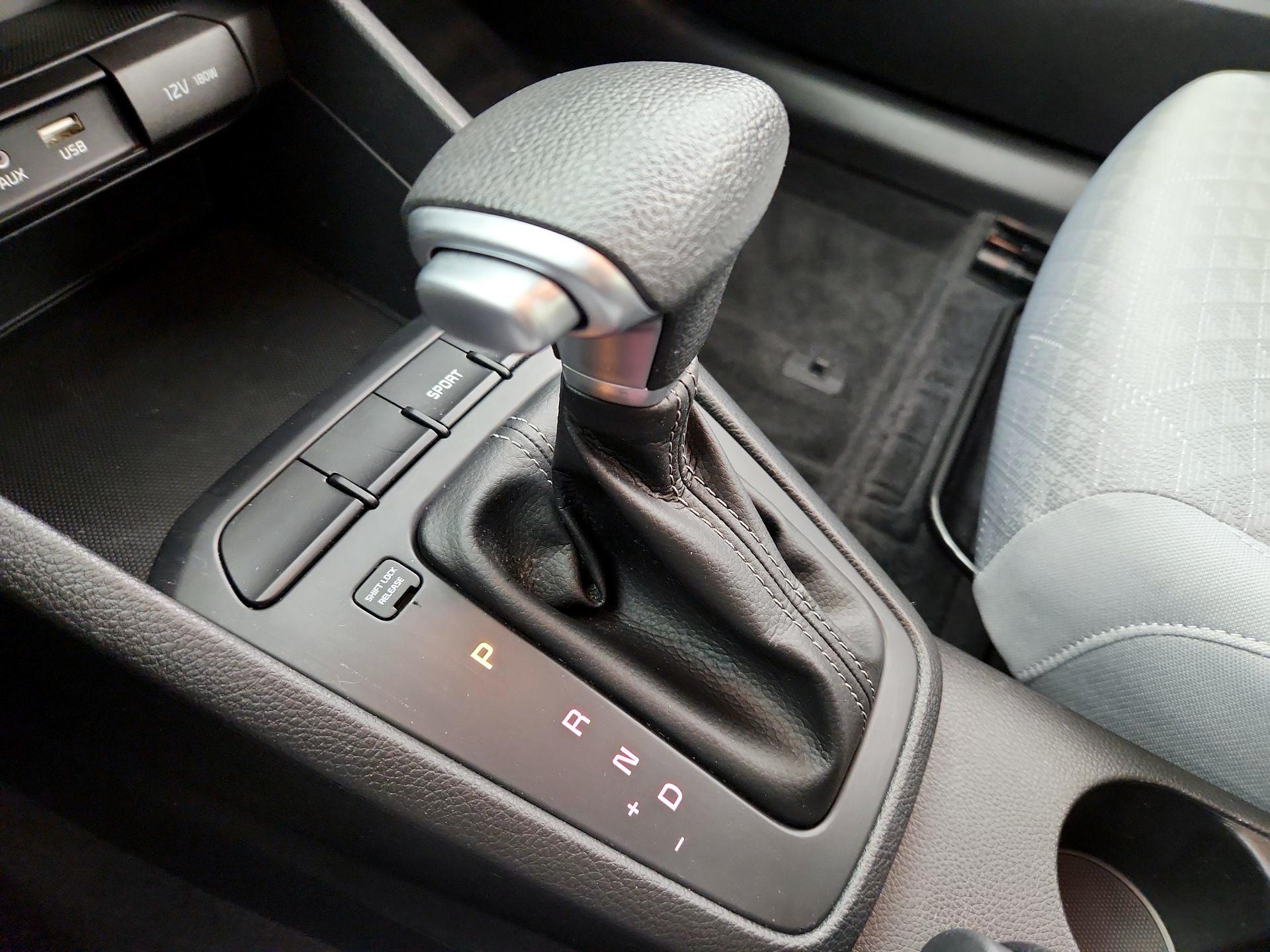 Thumbnail: 2020 Kia Rio - 17