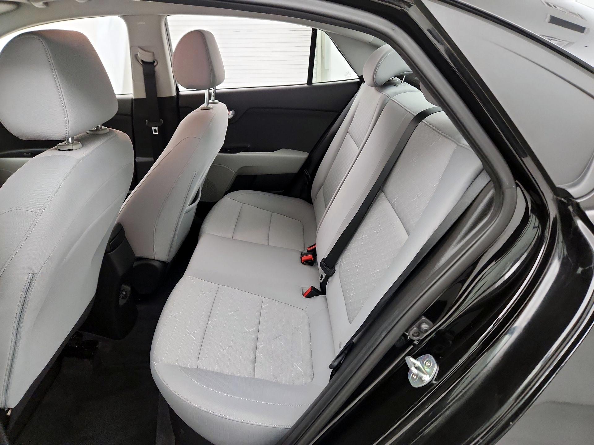 Thumbnail: 2020 Kia Rio - 19