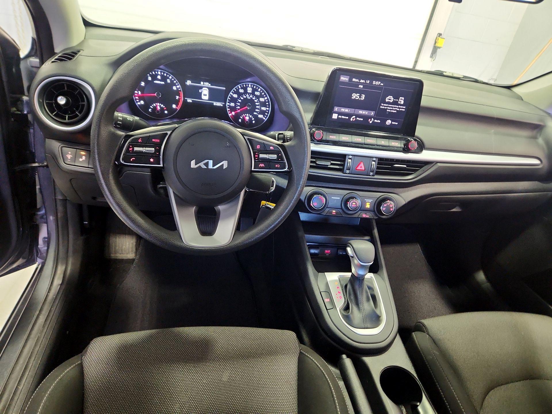 Thumbnail: 2023 Kia Forte - 9