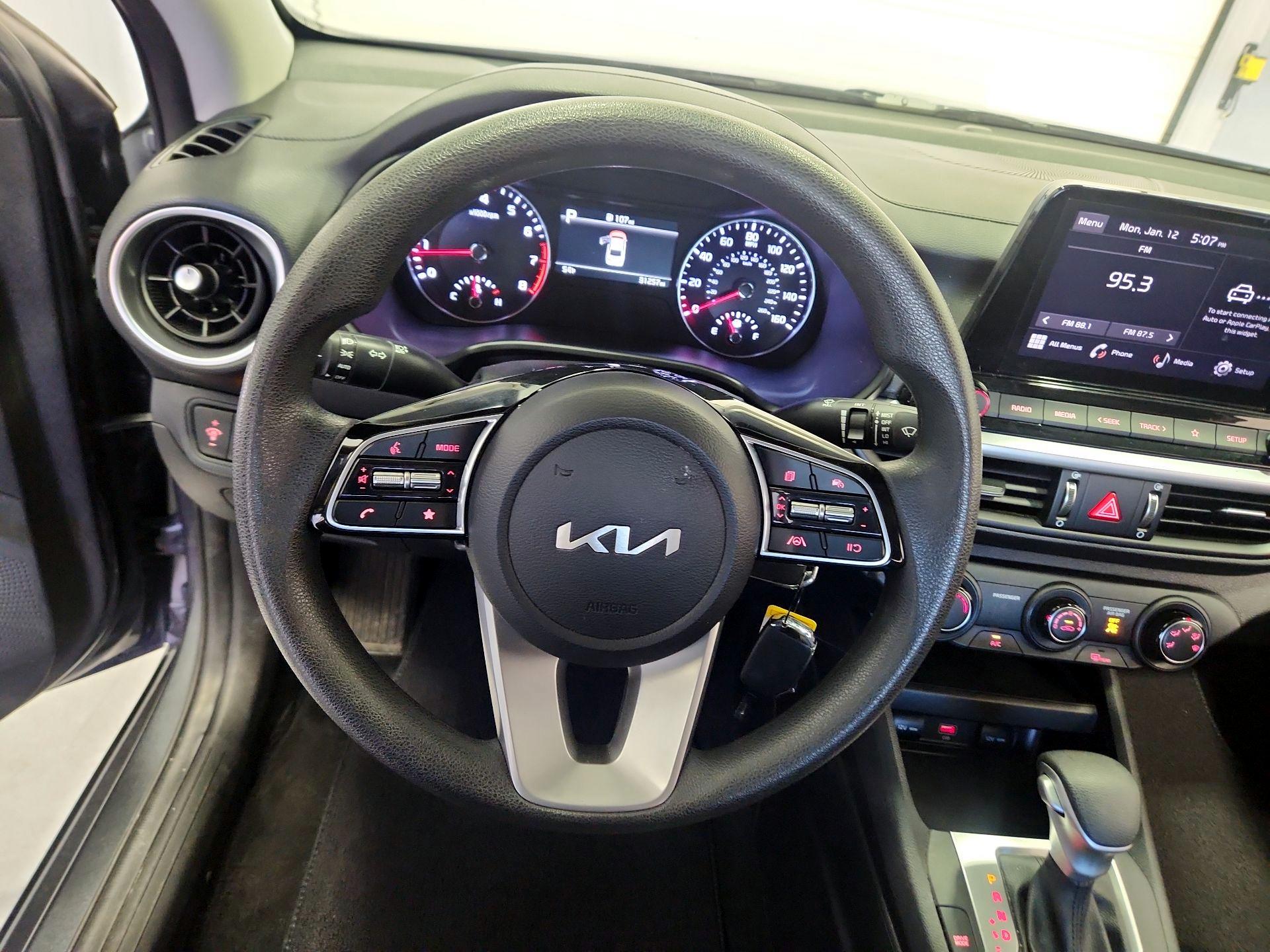 Thumbnail: 2023 Kia Forte - 10