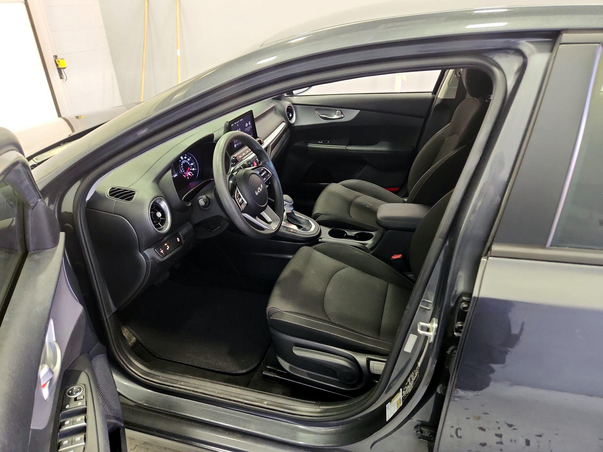 Thumbnail: 2023 Kia Forte - 11