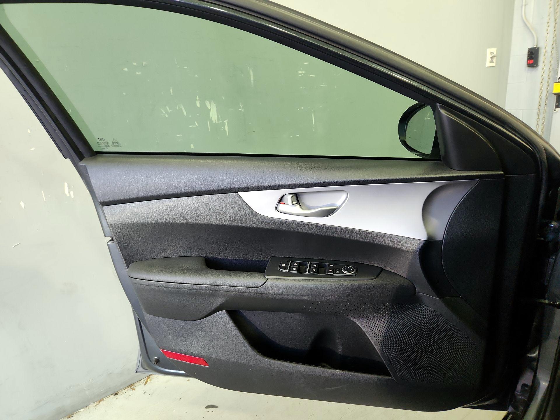 Thumbnail: 2023 Kia Forte - 12