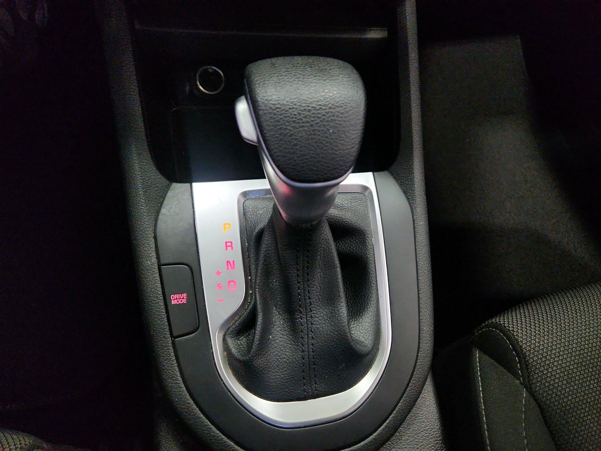 Thumbnail: 2023 Kia Forte - 17