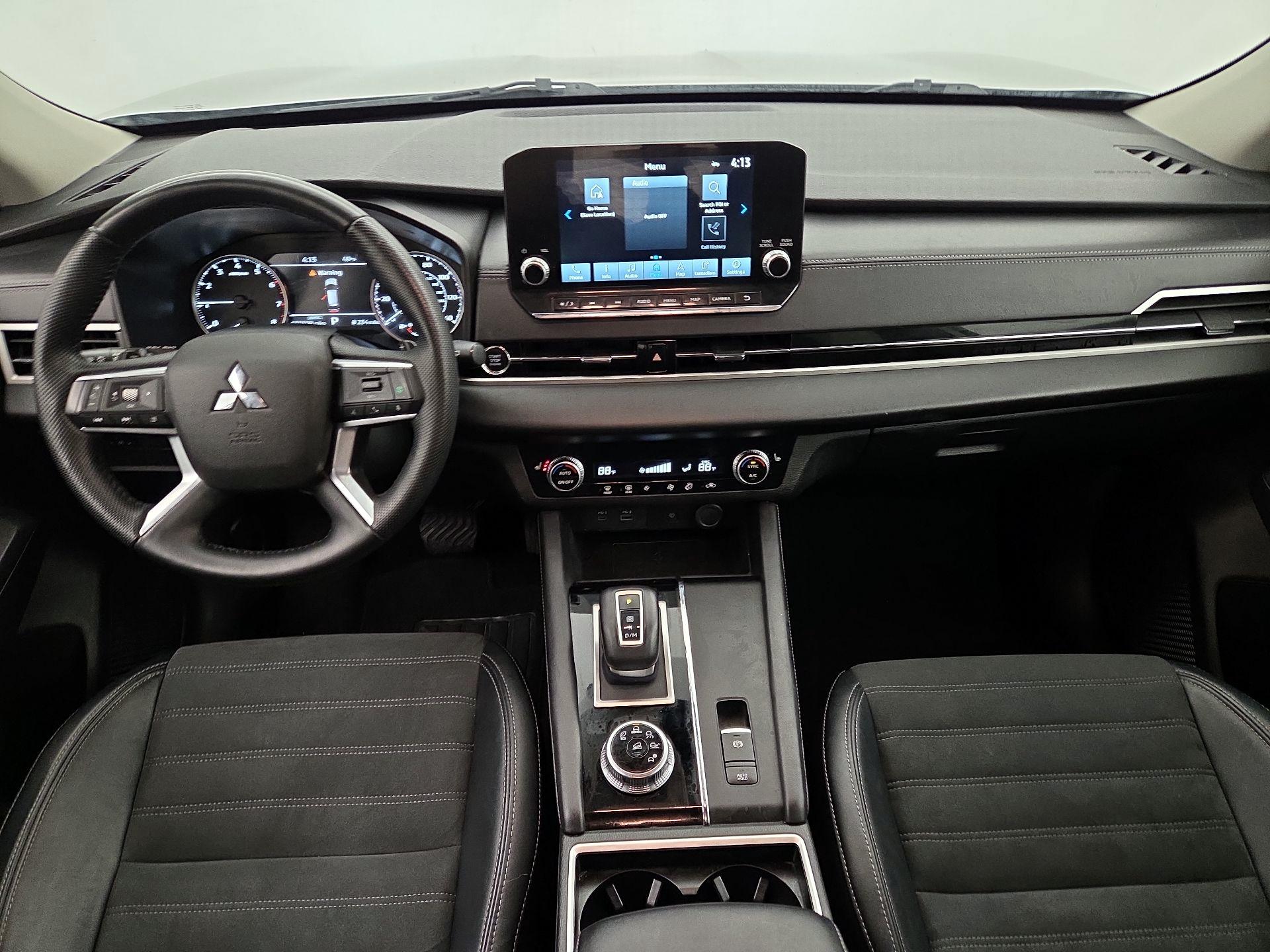 Thumbnail: 2024 Mitsubishi Outlander - 9