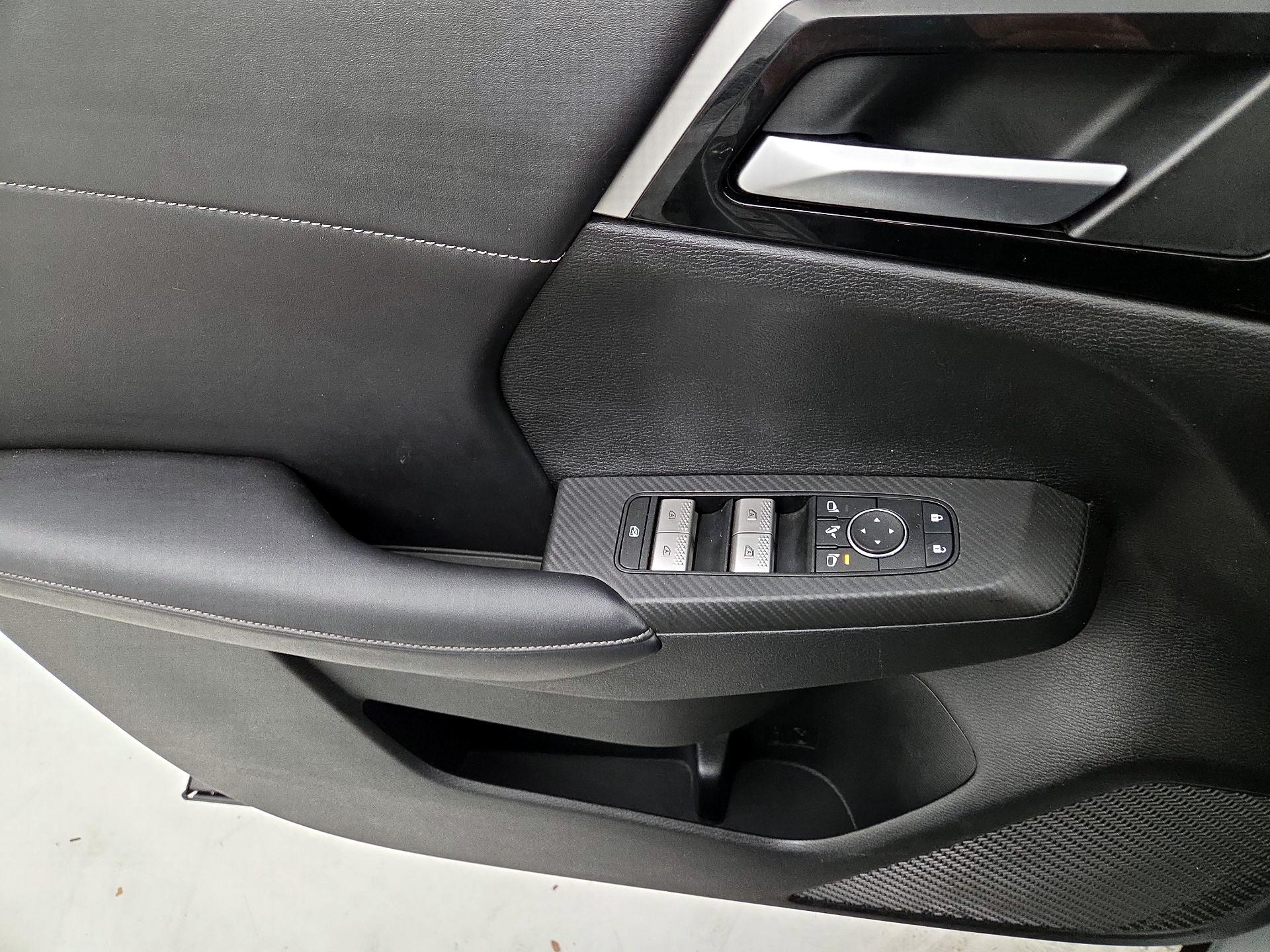 Thumbnail: 2024 Mitsubishi Outlander - 12