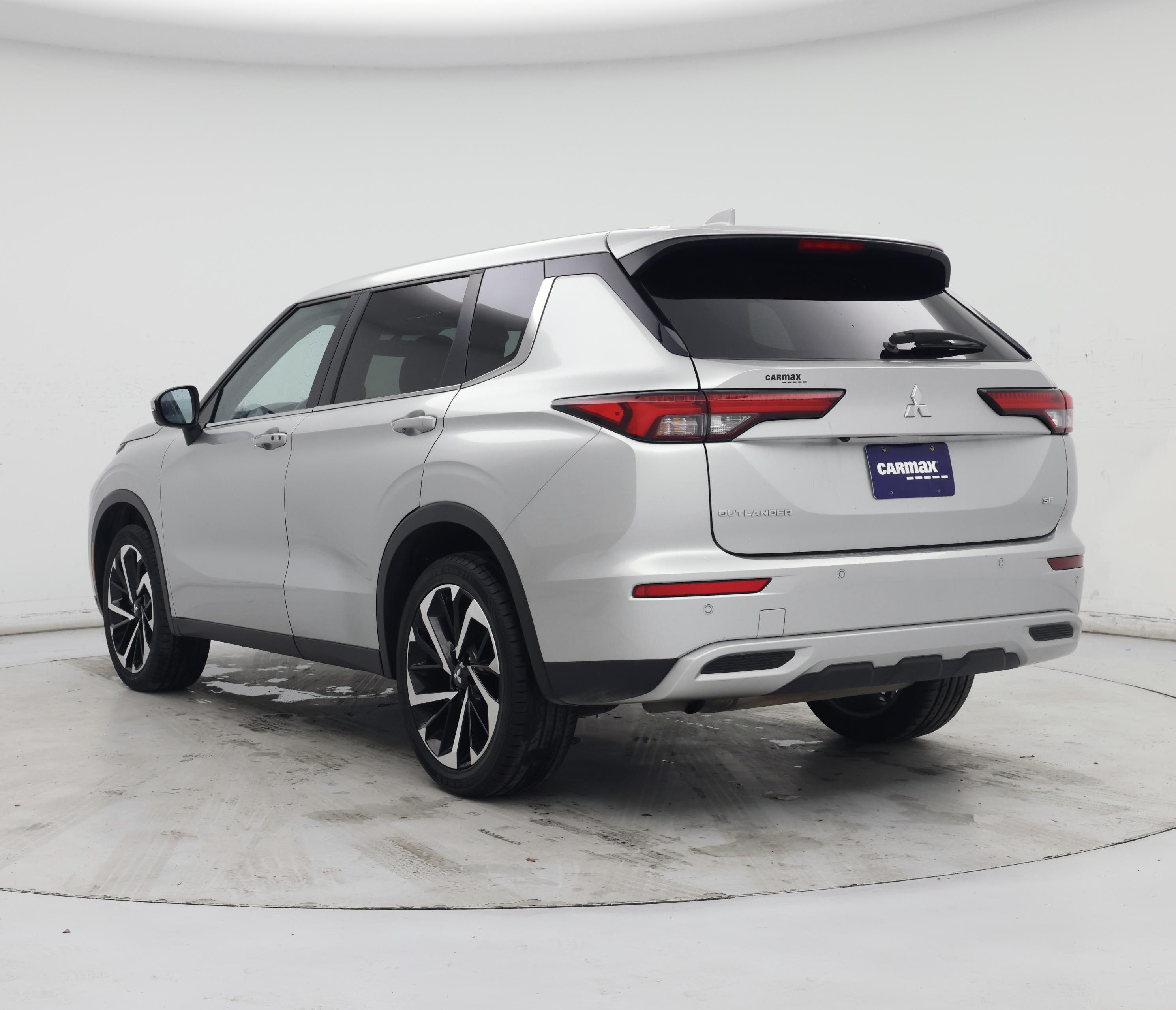 Thumbnail: 2024 Mitsubishi Outlander - 2