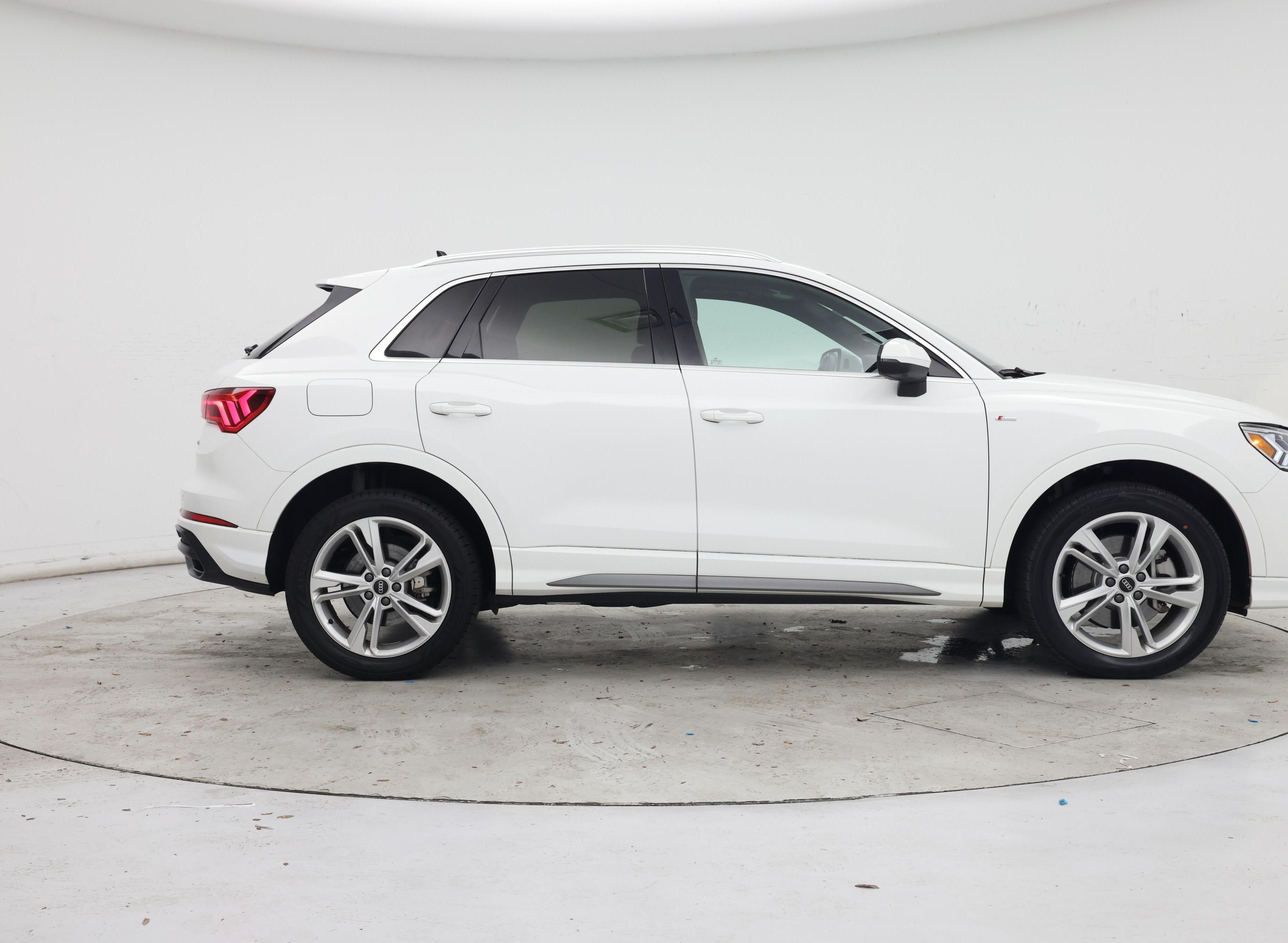 Thumbnail: 2022 Audi Q3 - 7