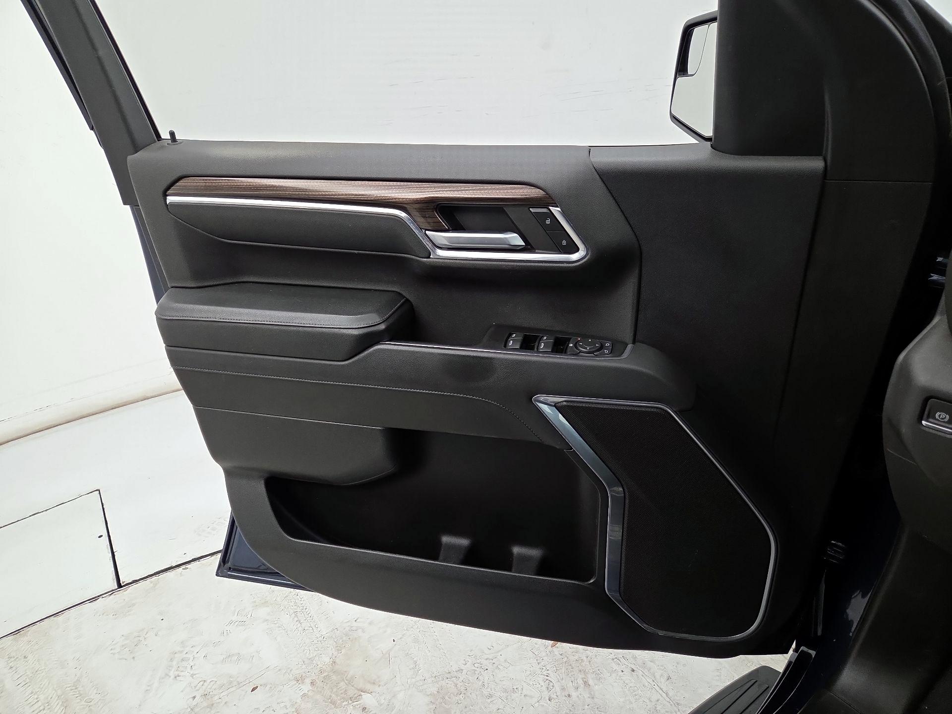 Thumbnail: 2023 Chevrolet Silverado 1500 - 12