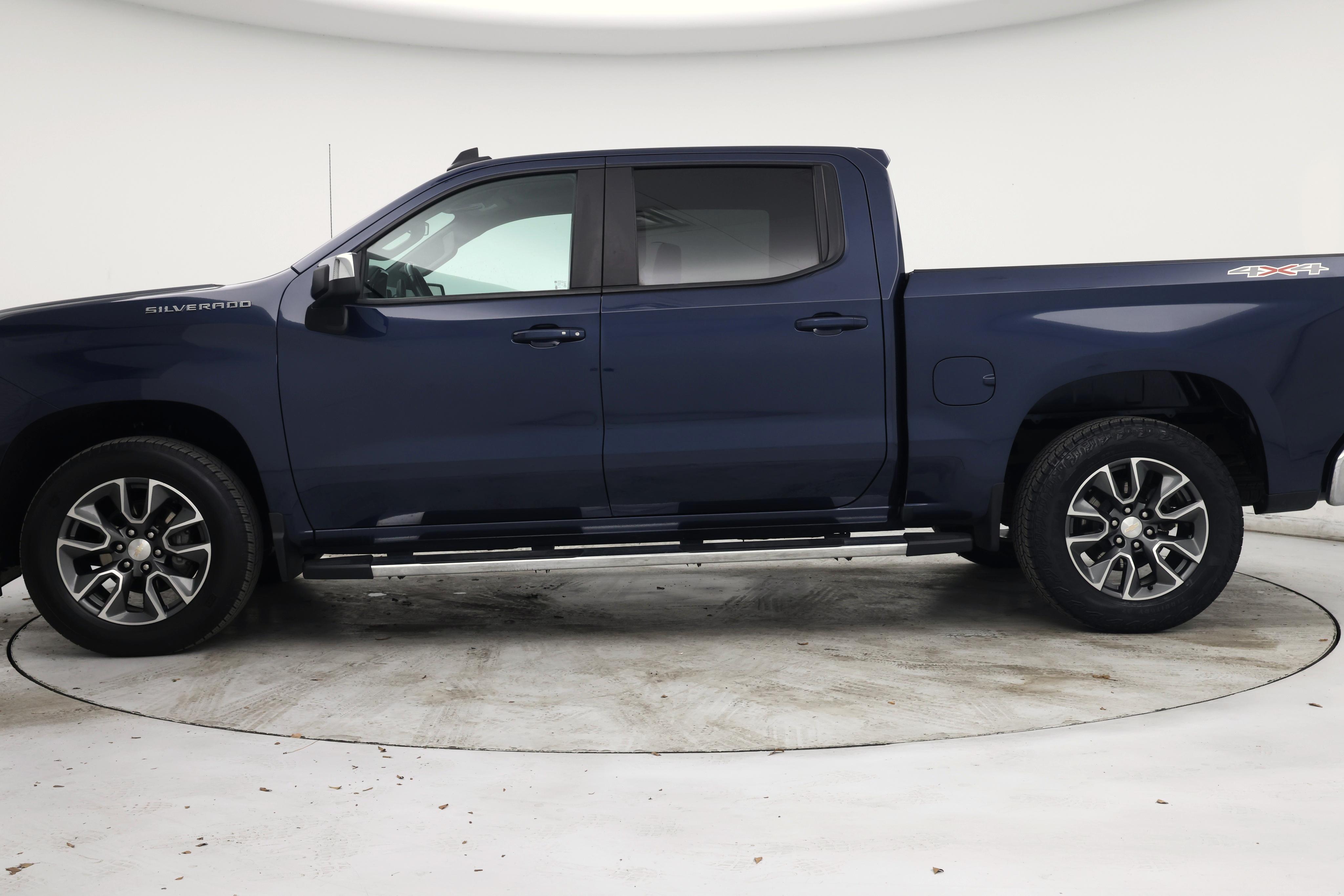 Thumbnail: 2023 Chevrolet Silverado 1500 - 3