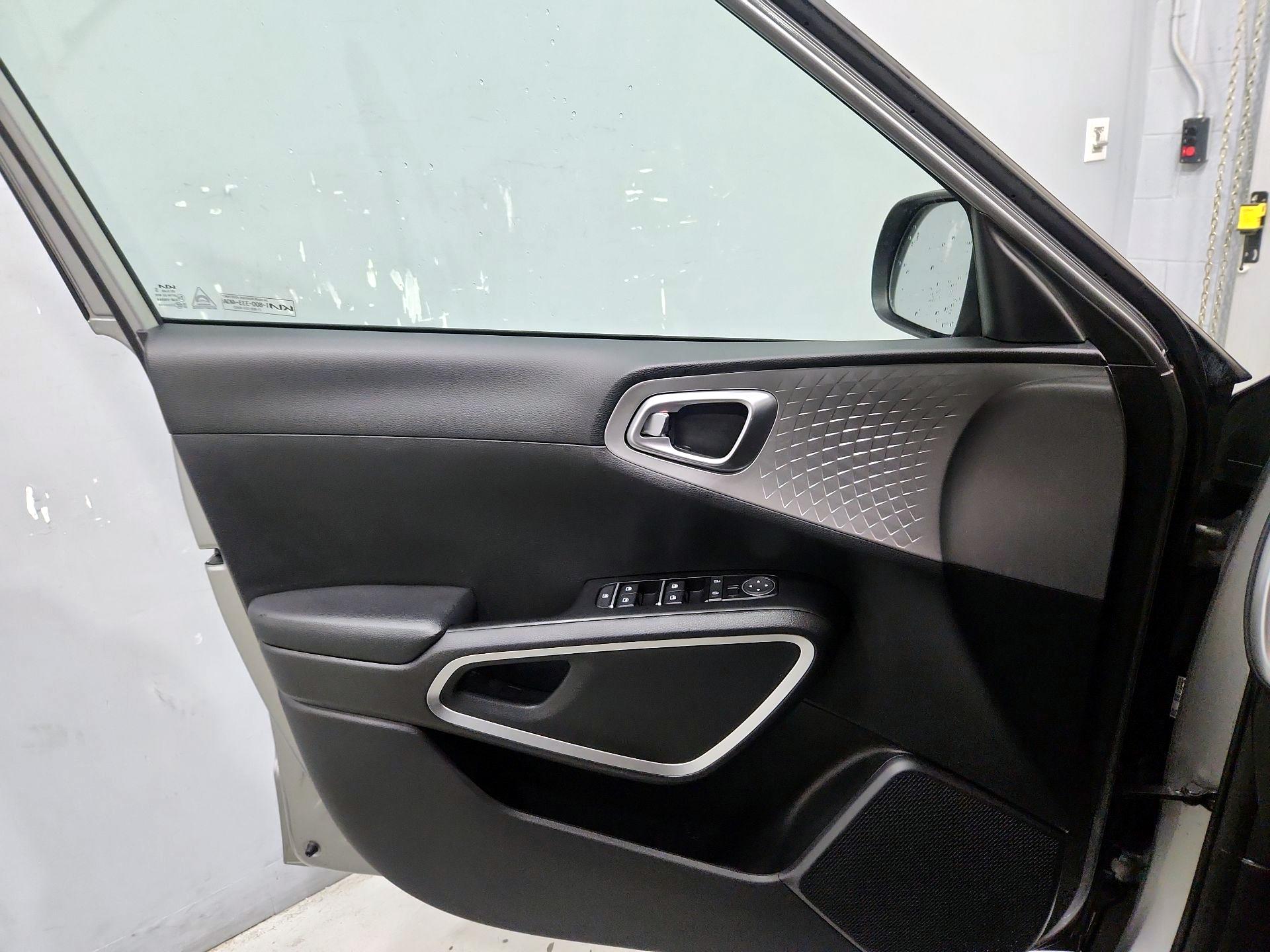 Thumbnail: 2023 Kia Soul - 12