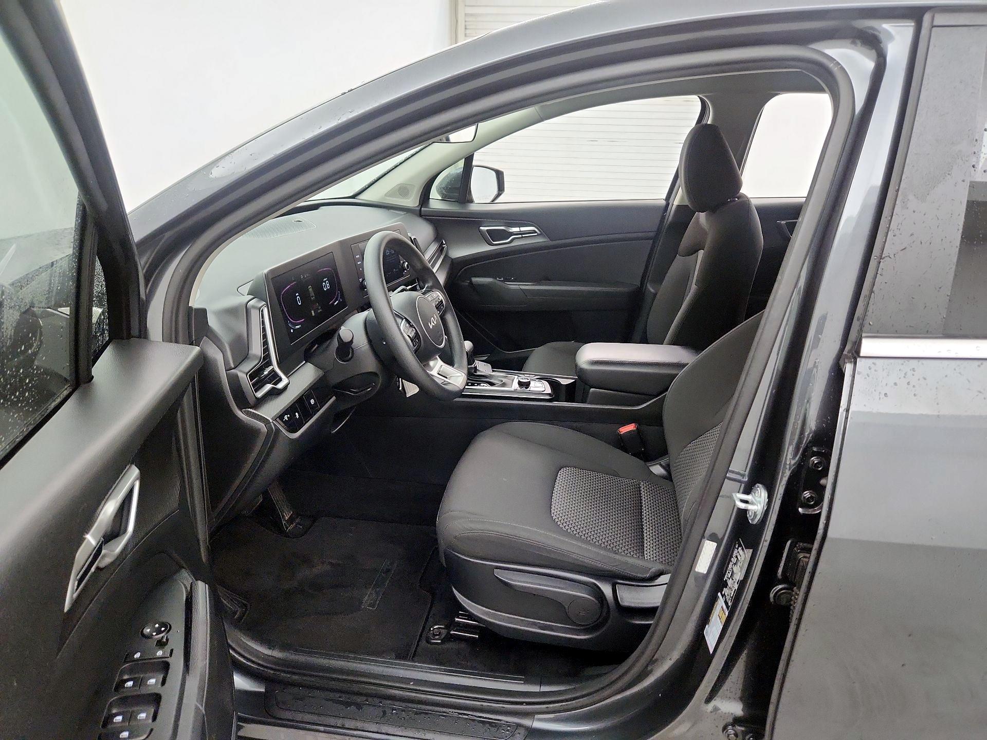 Thumbnail: 2023 Kia Sportage - 11