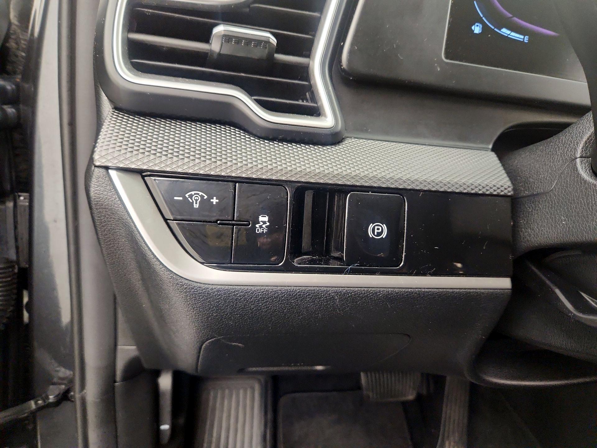 Thumbnail: 2023 Kia Sportage - 13