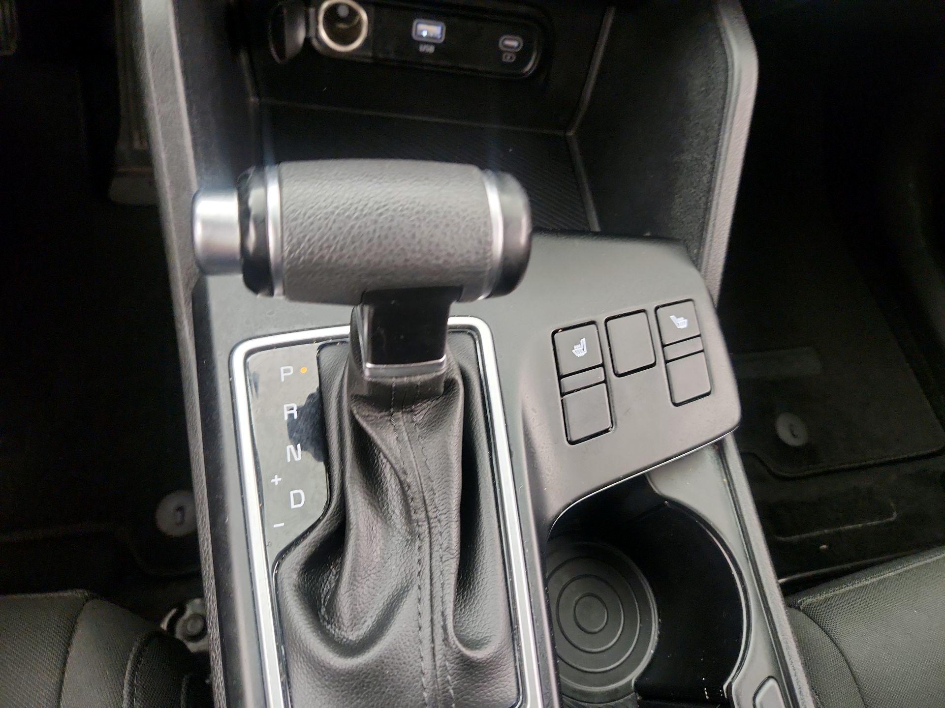 Thumbnail: 2023 Kia Sportage - 17