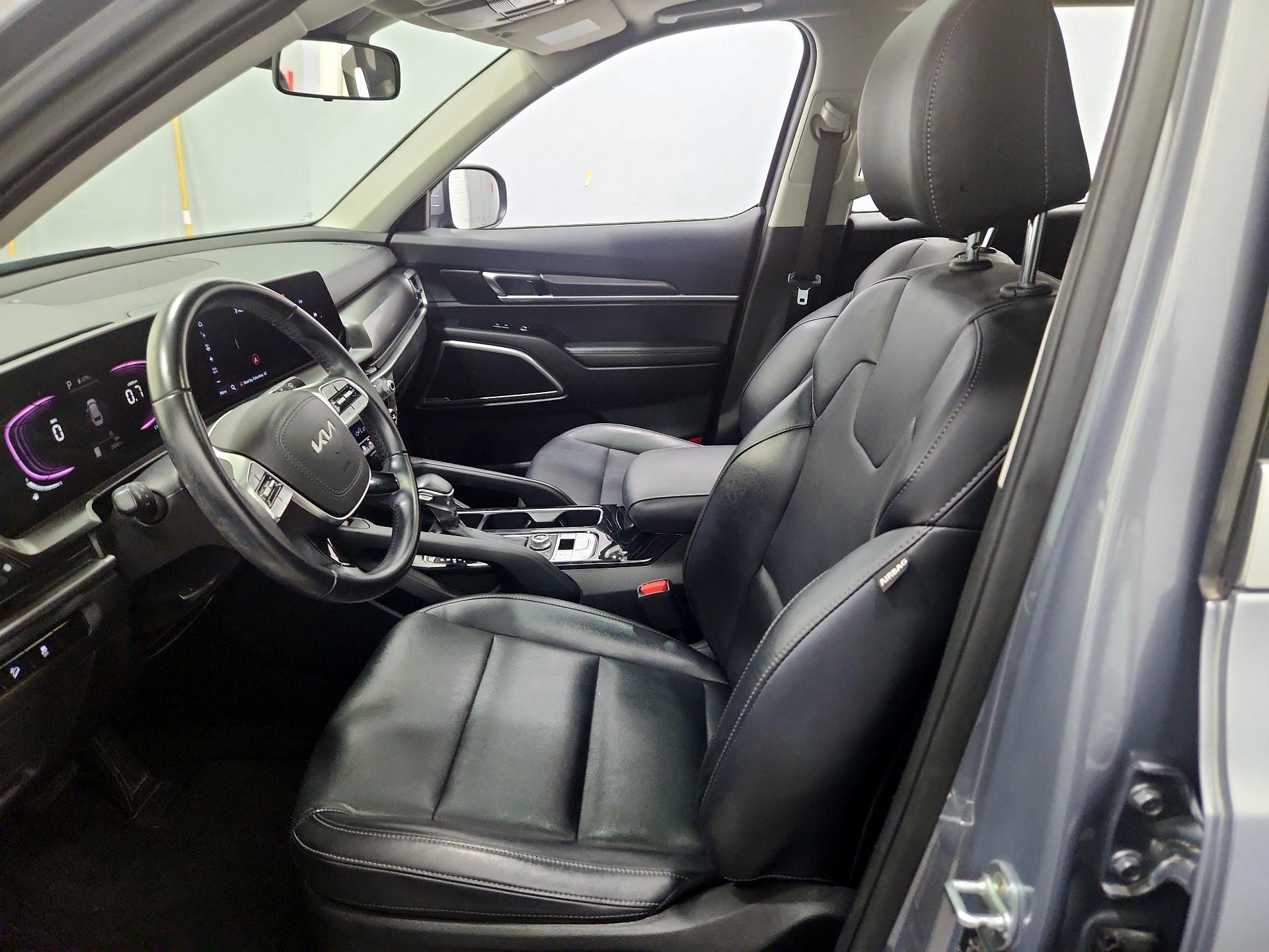 Thumbnail: 2023 Kia Telluride - 11