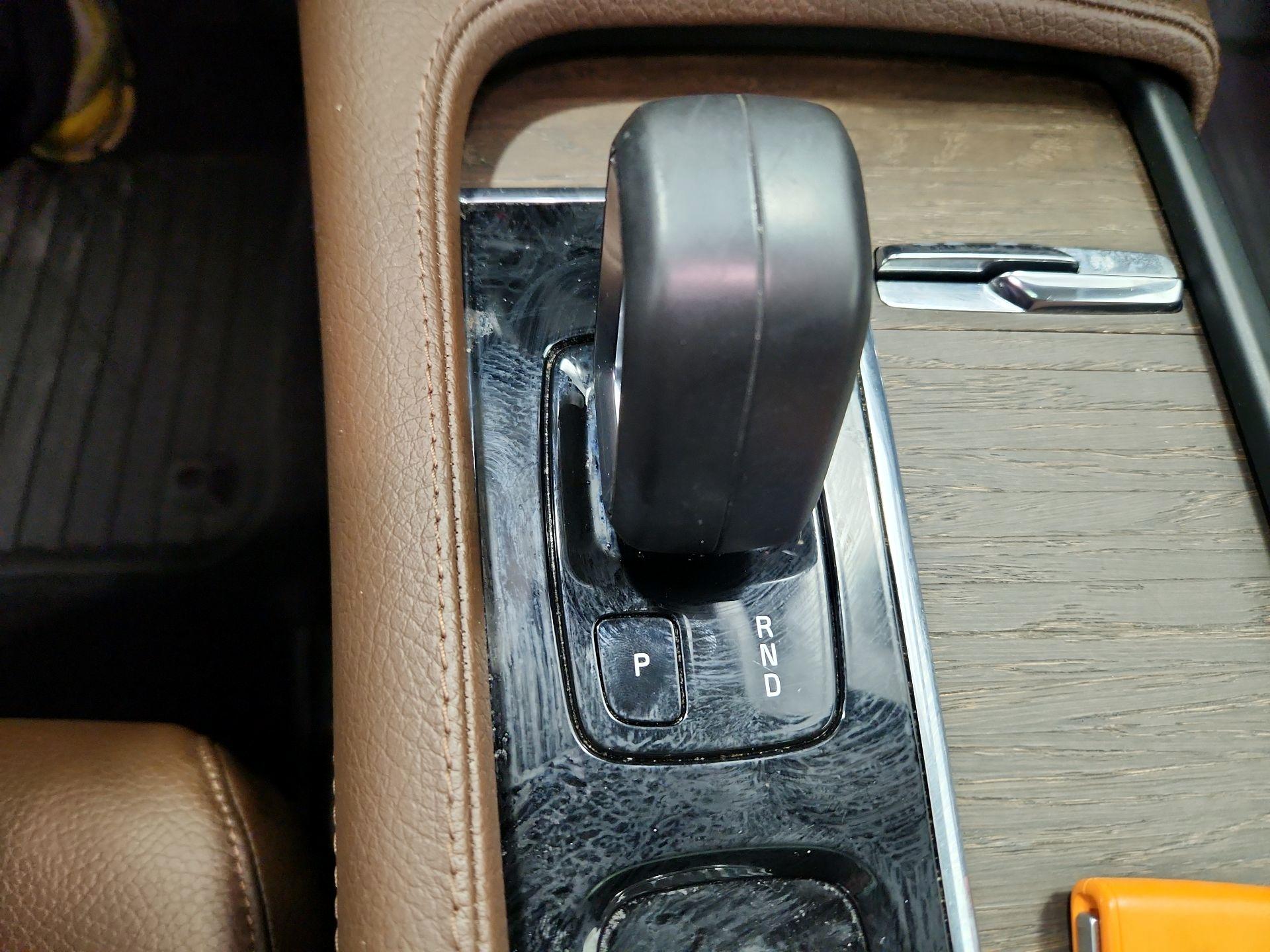 Thumbnail: 2022 Volvo S90 - 16