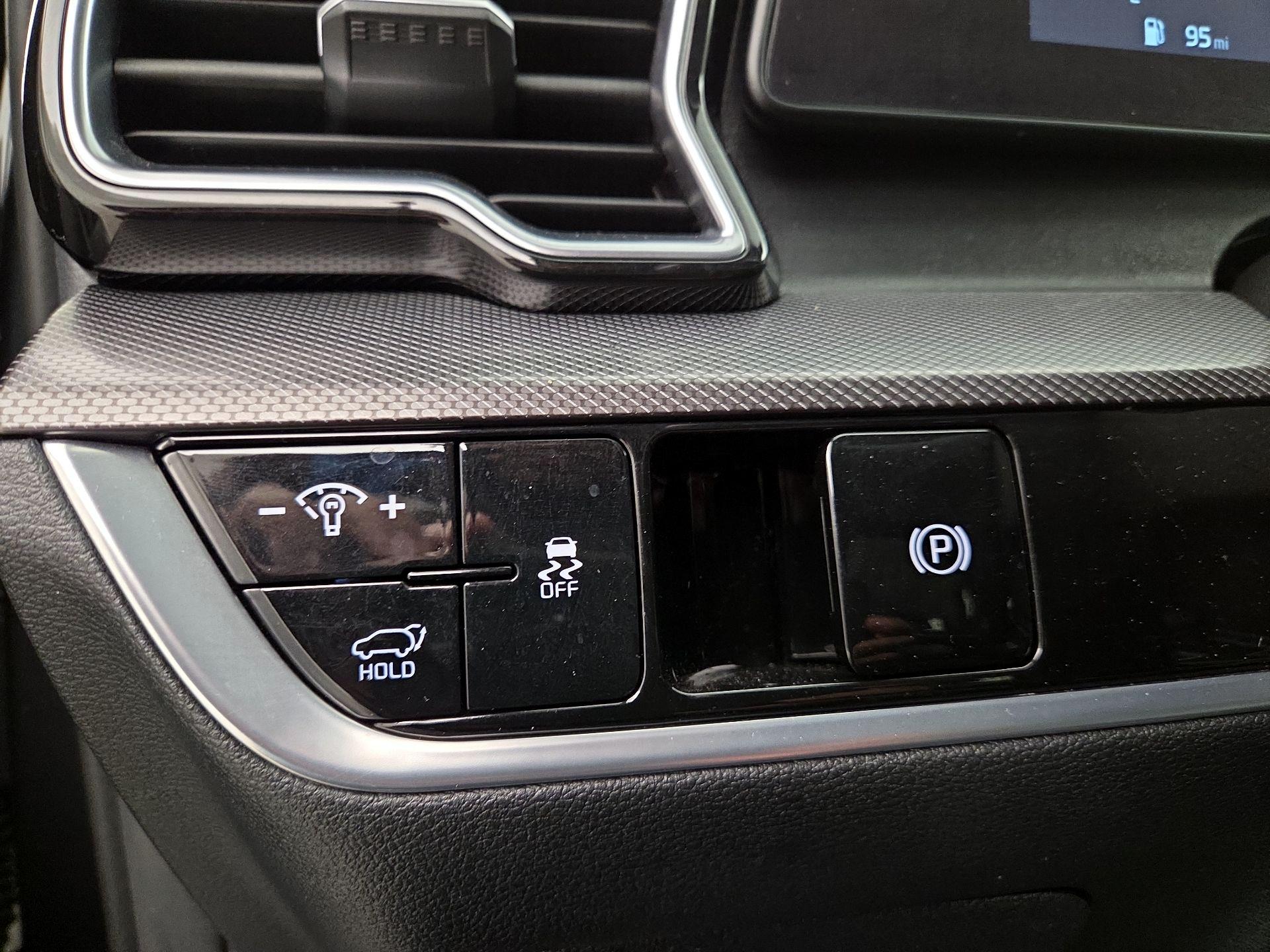 Thumbnail: 2024 Kia Sportage - 13