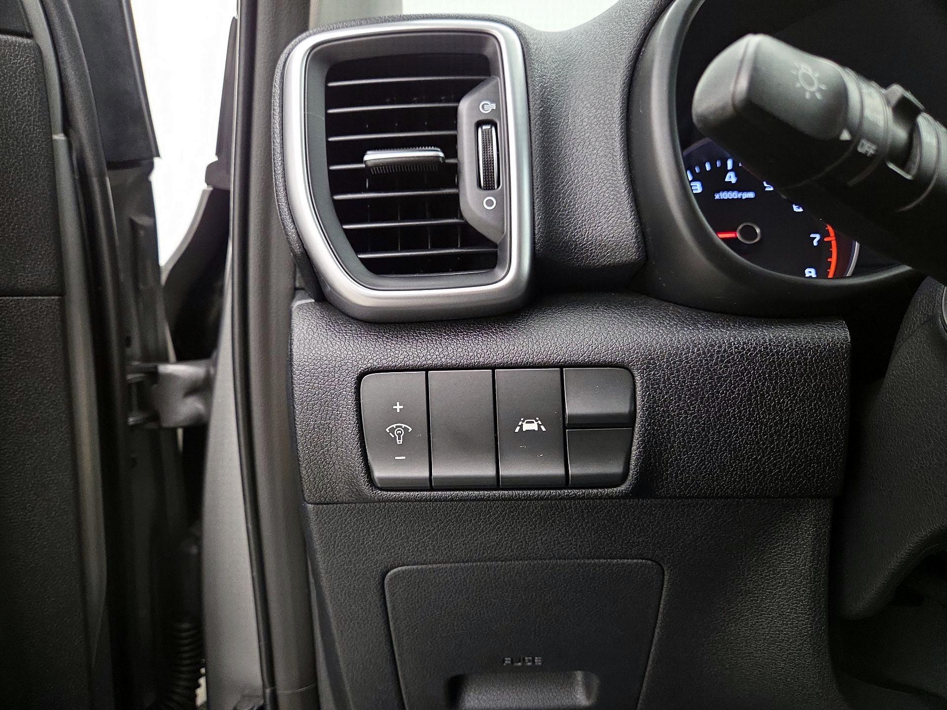 Thumbnail: 2020 Kia Sportage - 13