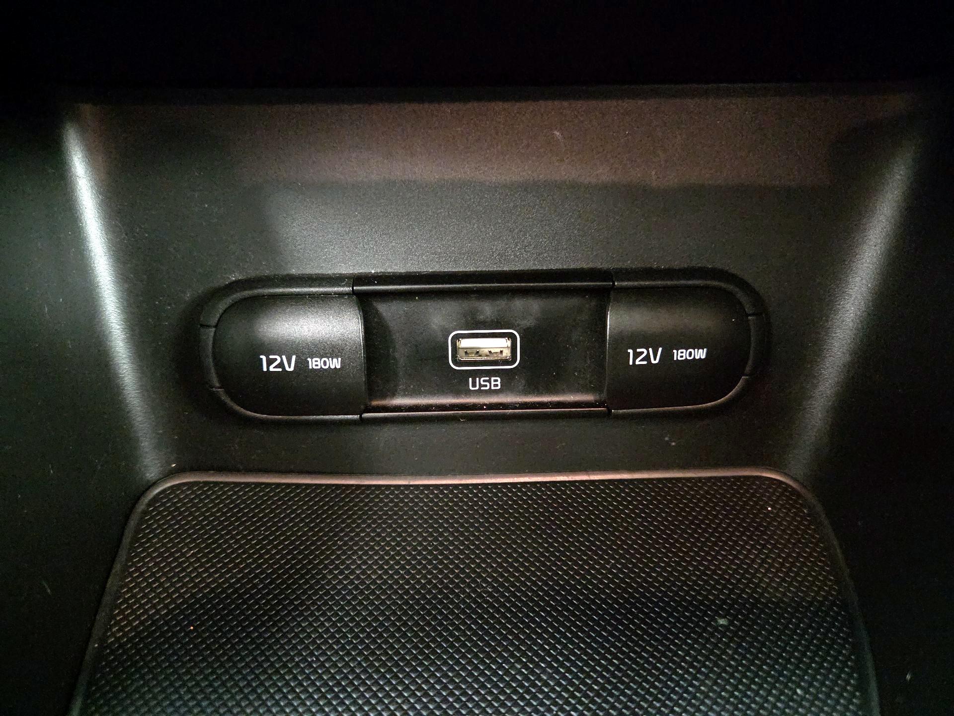 Thumbnail: 2020 Kia Sportage - 18