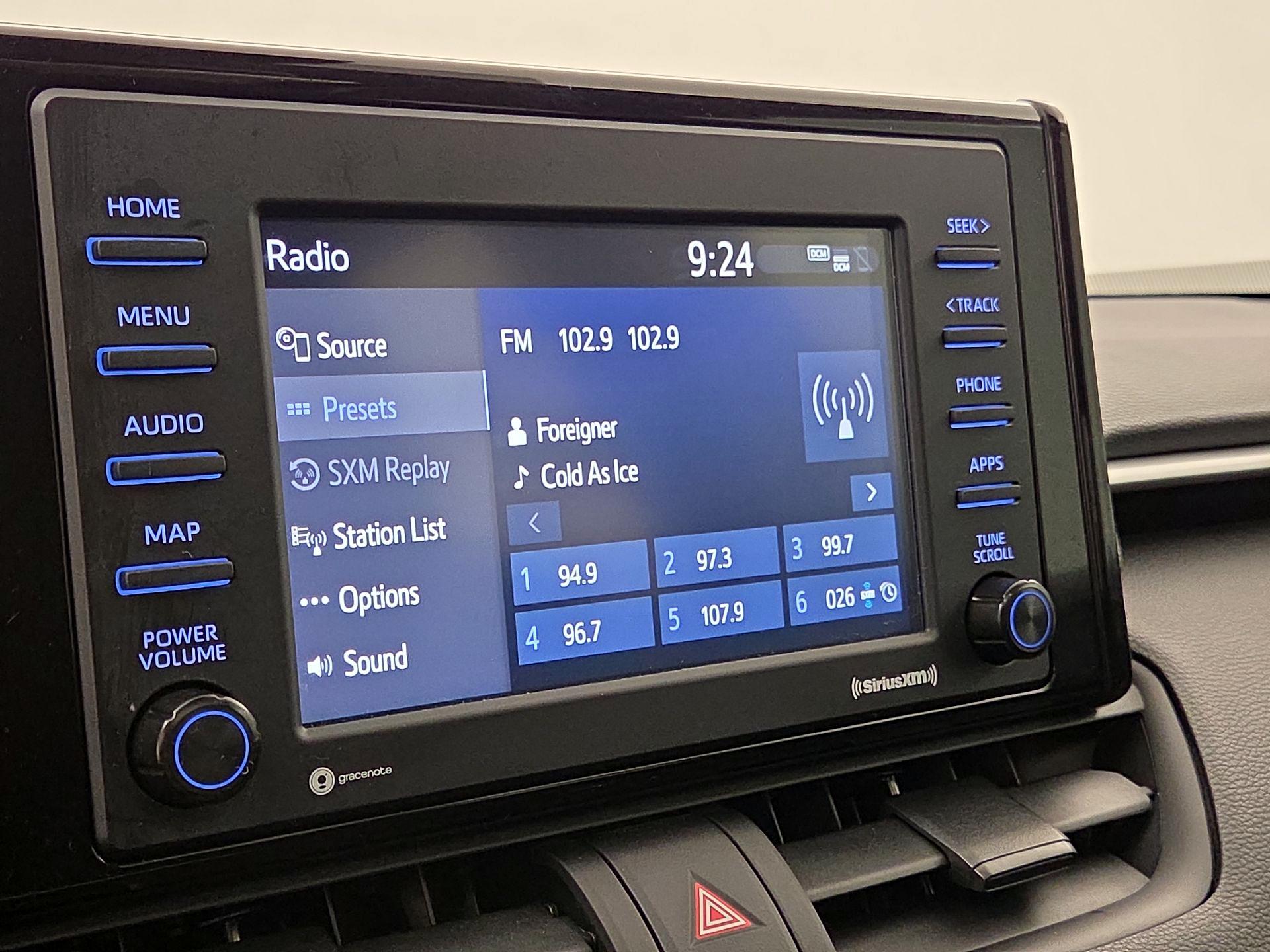 Thumbnail: 2022 Toyota RAV4 - 15