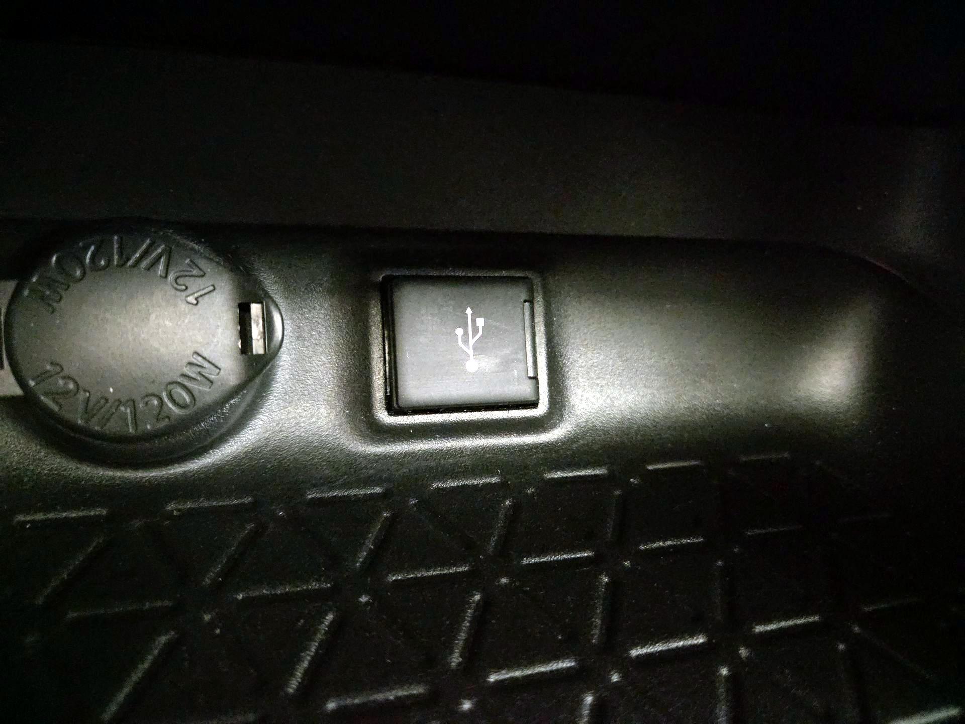 Thumbnail: 2022 Toyota RAV4 - 18