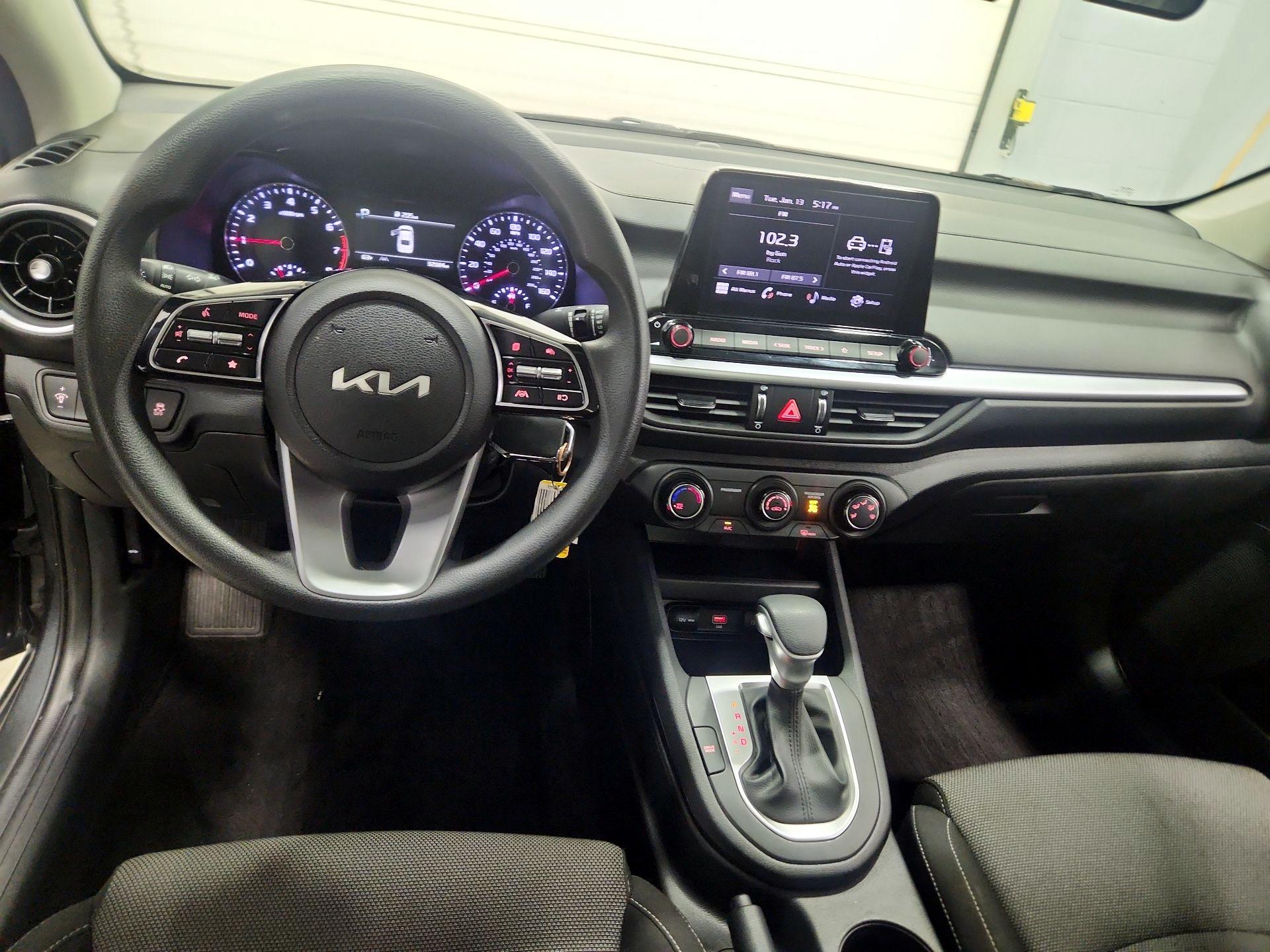 Thumbnail: 2024 Kia Forte - 9